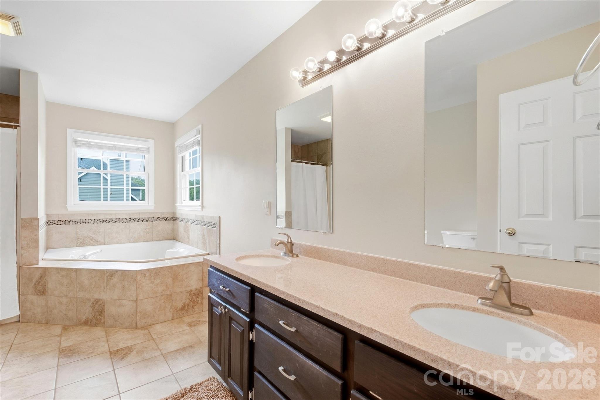 2591 Chandy Street Property Photo 27