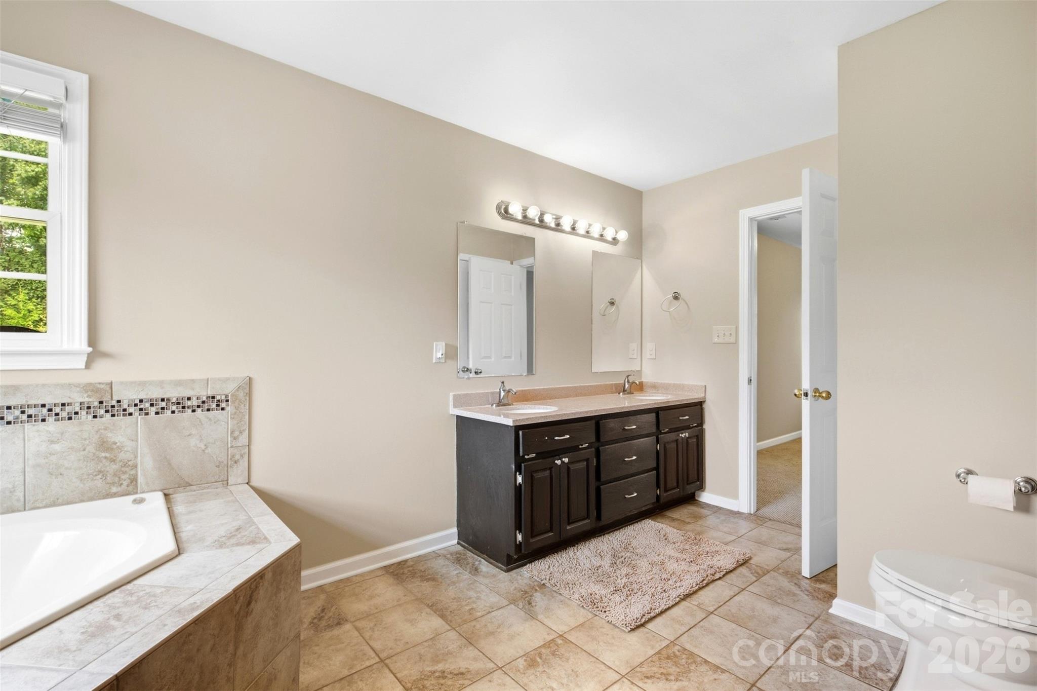2591 Chandy Street Property Photo 30