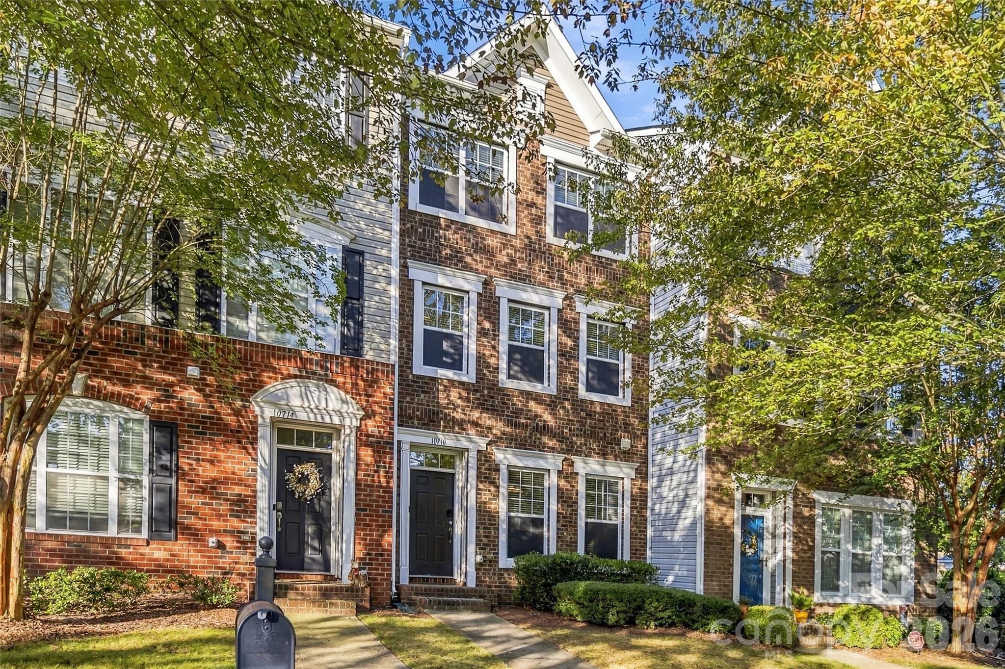 10710 Kemptown Square Square Property Photo 1