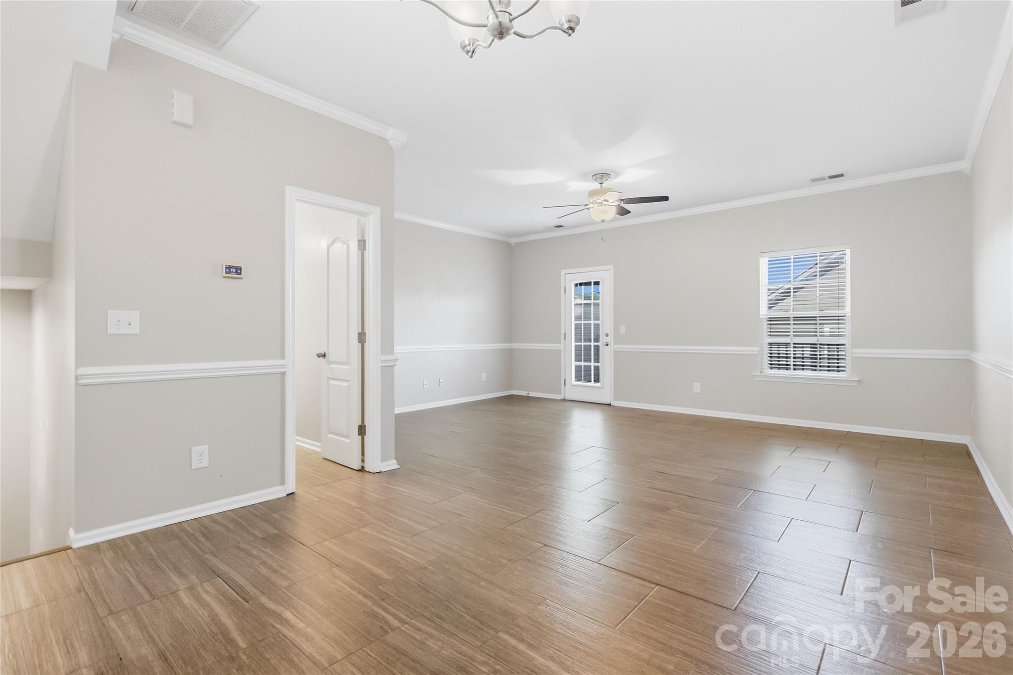 10710 Kemptown Square Square Property Photo 5