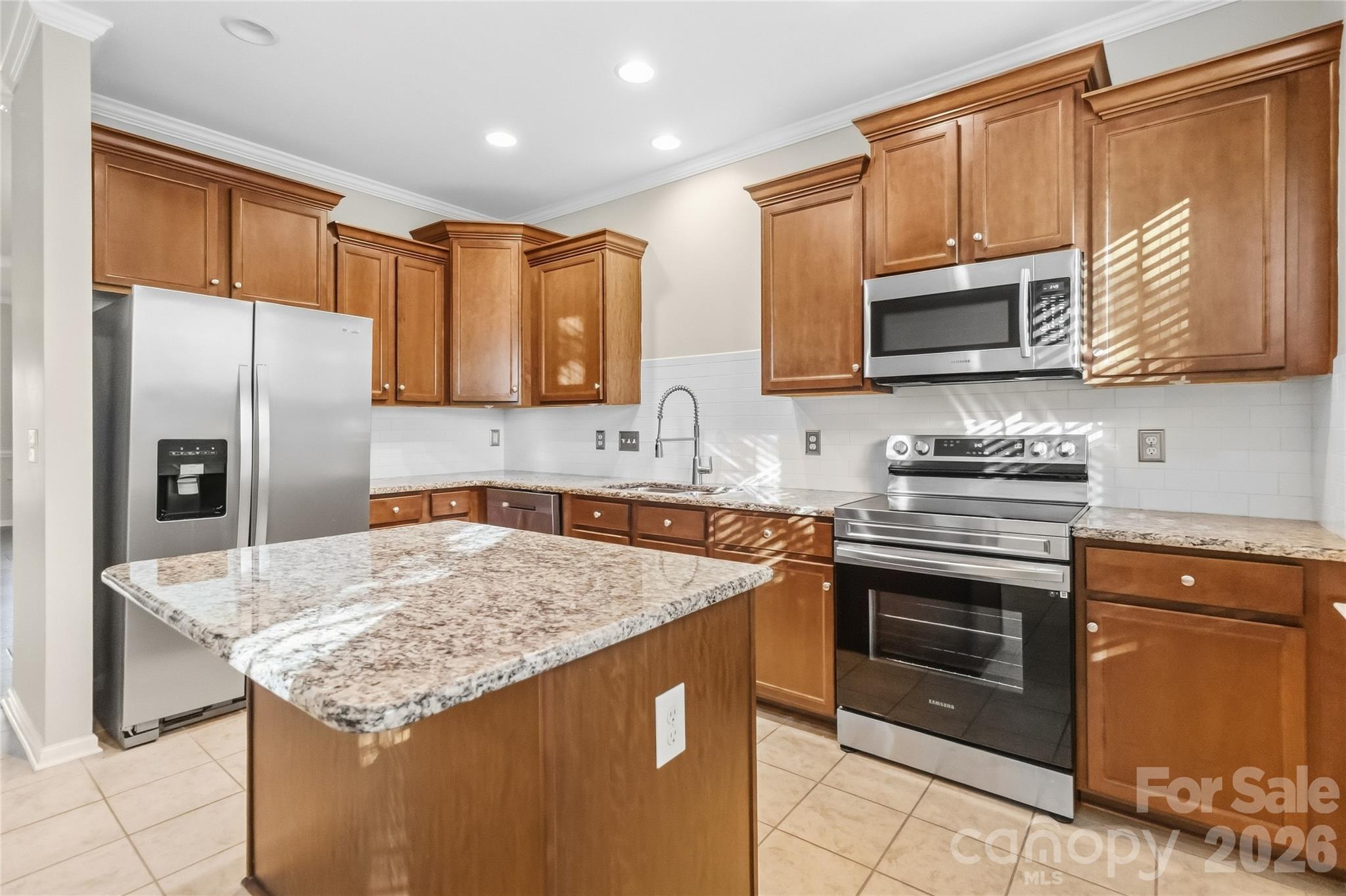 10710 Kemptown Square Square Property Photo 8