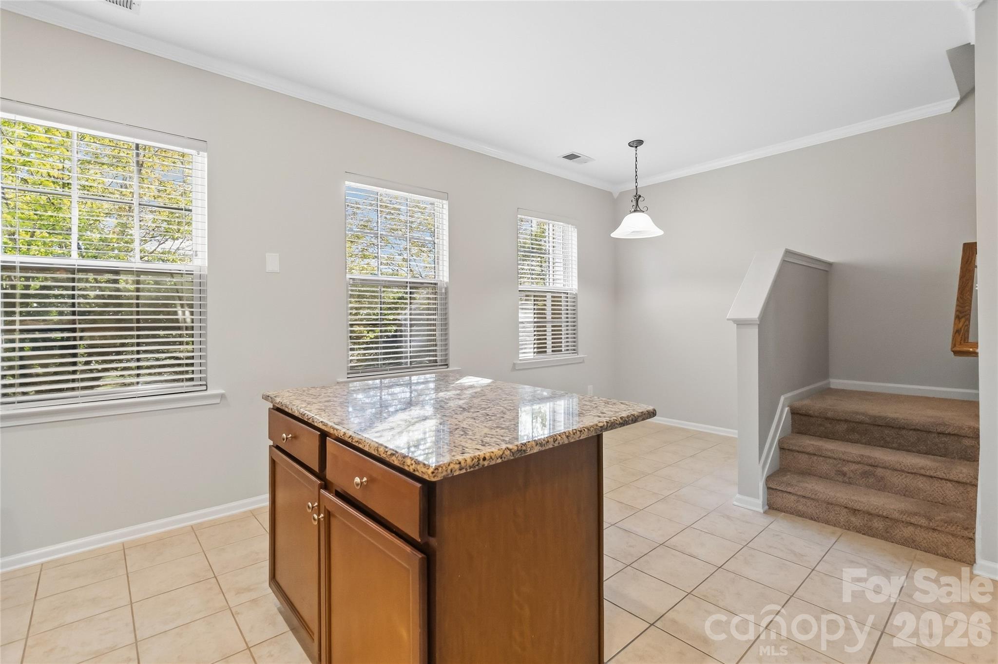 10710 Kemptown Square Square Property Photo 10