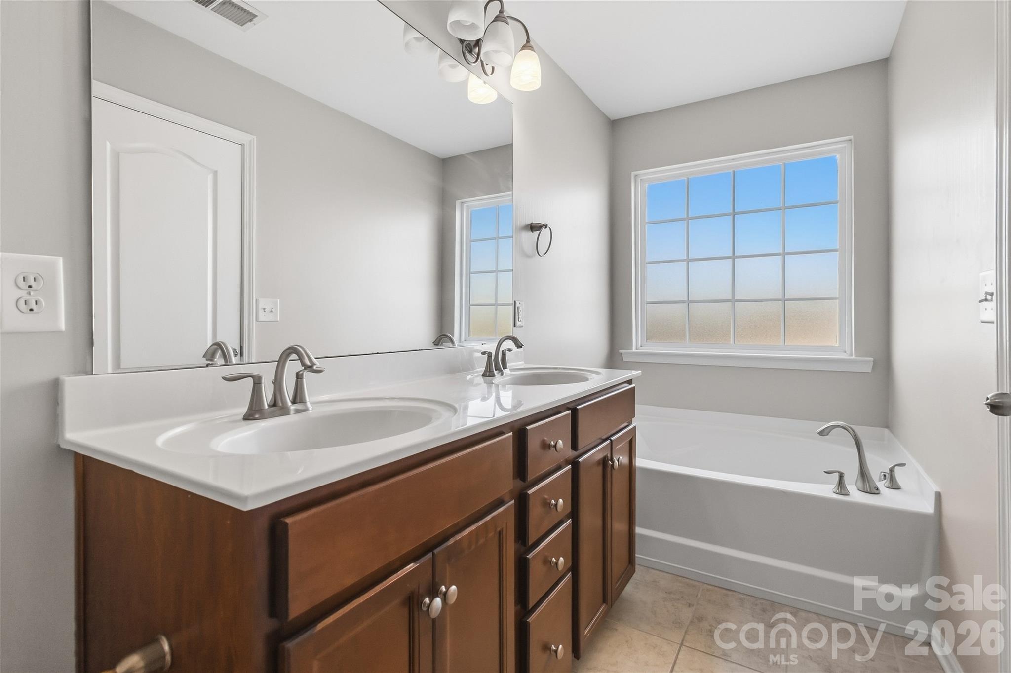 10710 Kemptown Square Square Property Photo 14