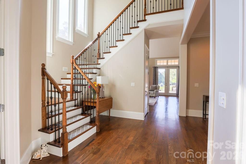 7996 Malibu Pointe Lane Property Photo 4