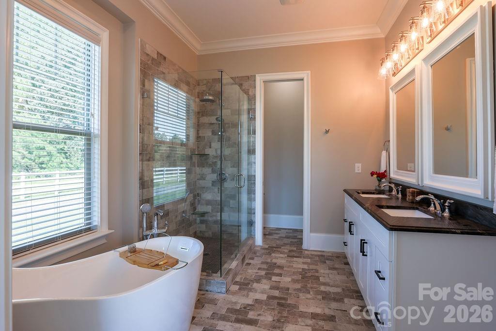 7996 Malibu Pointe Lane Property Photo 28
