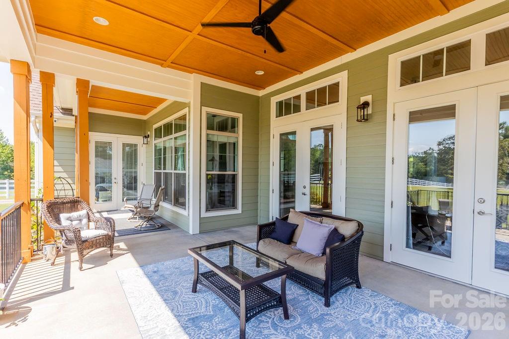 7996 Malibu Pointe Lane Property Photo 37