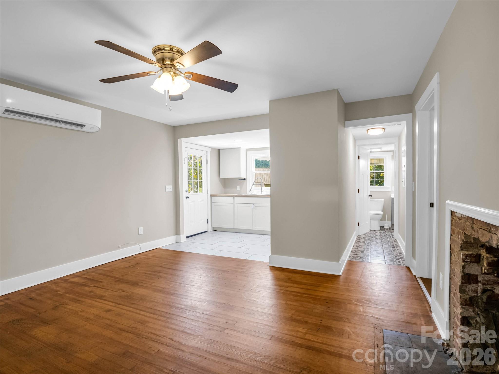 795 W Tate Street Property Photo 12