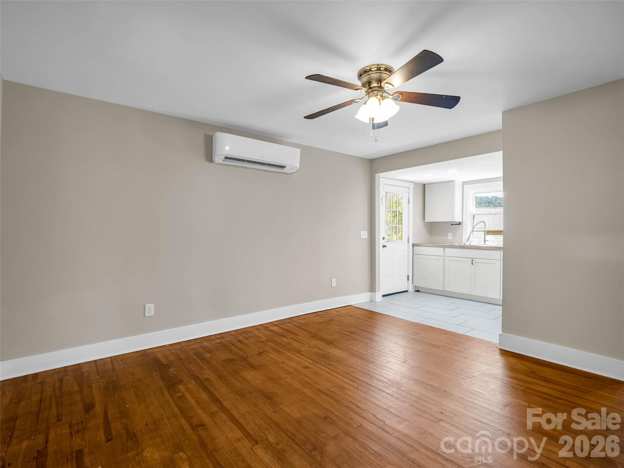 795 W Tate Street Property Photo 13