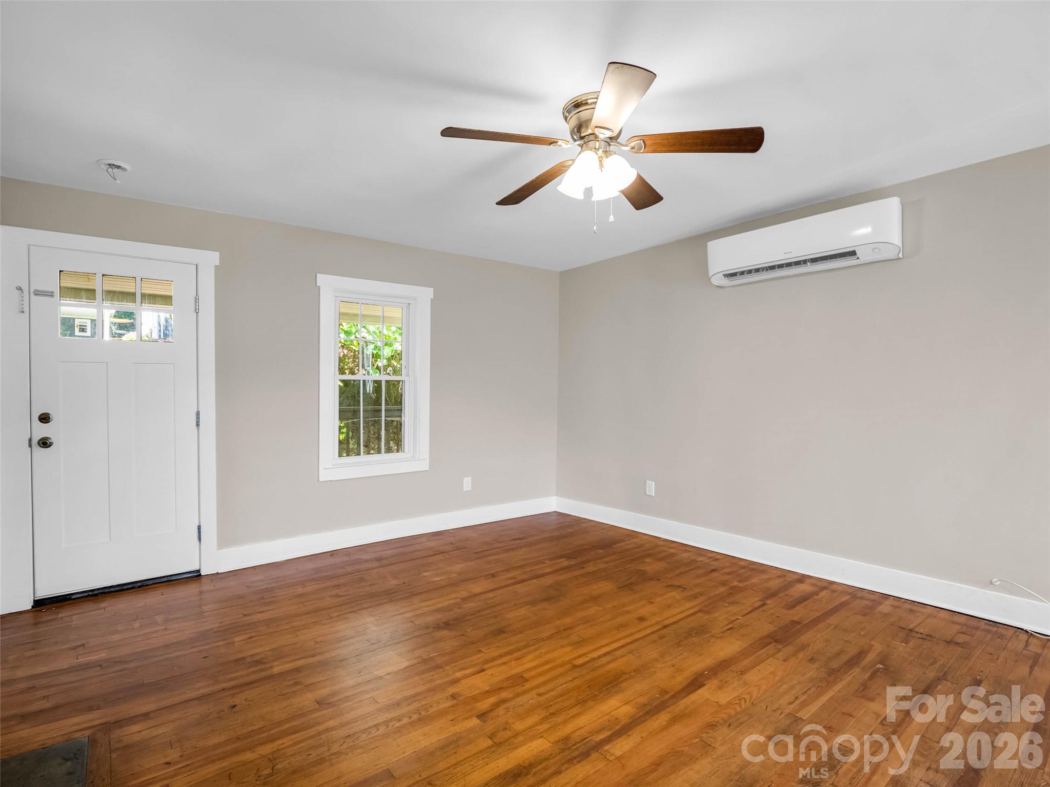 795 W Tate Street Property Photo 15