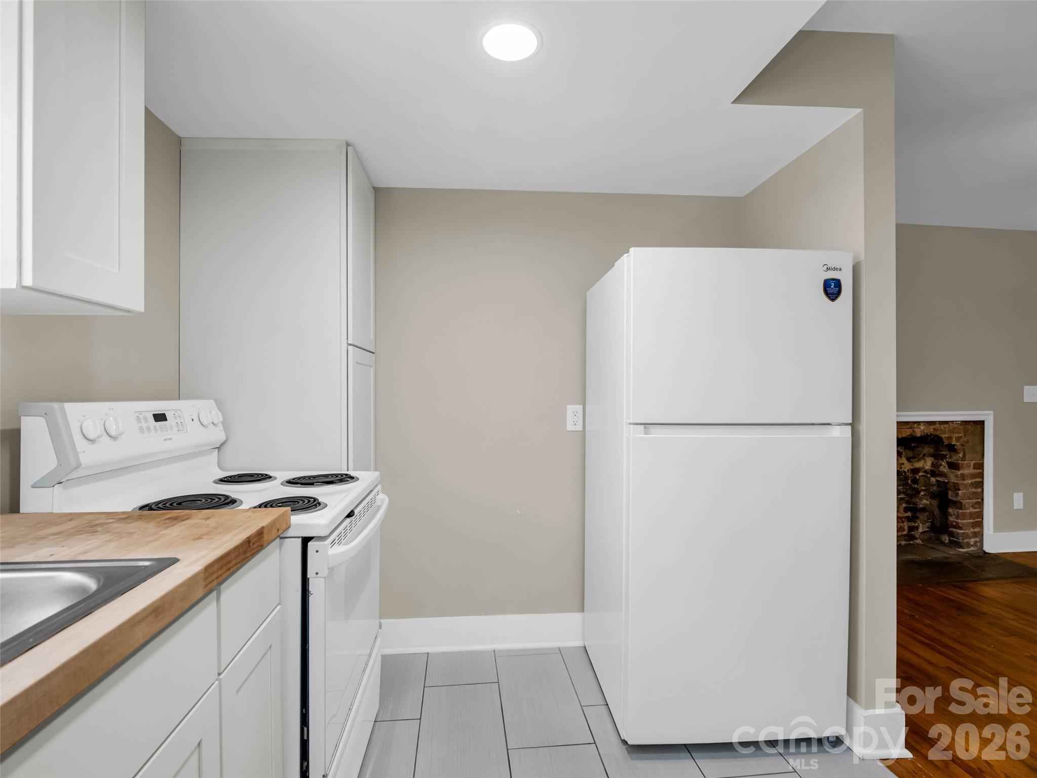 795 W Tate Street Property Photo 17
