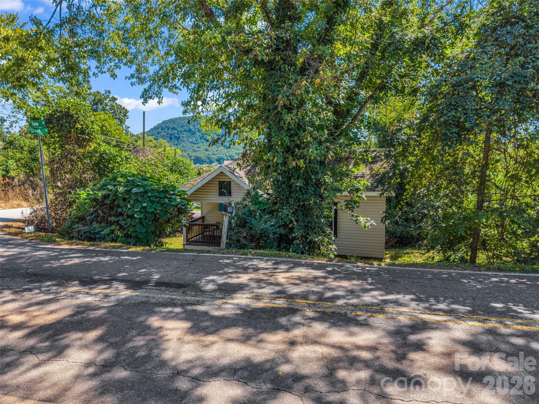 795 W Tate Street Property Photo 44