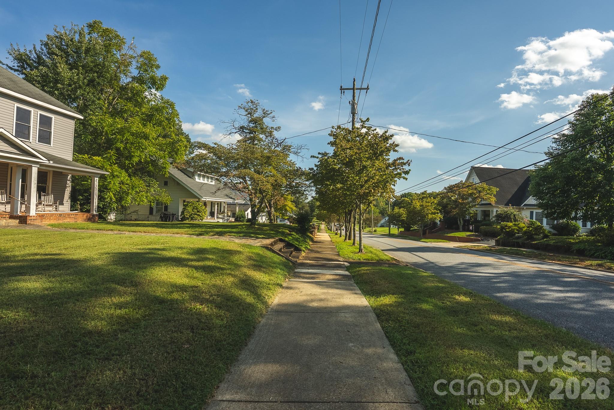 12 1st Avenue Drive Property Photo 6