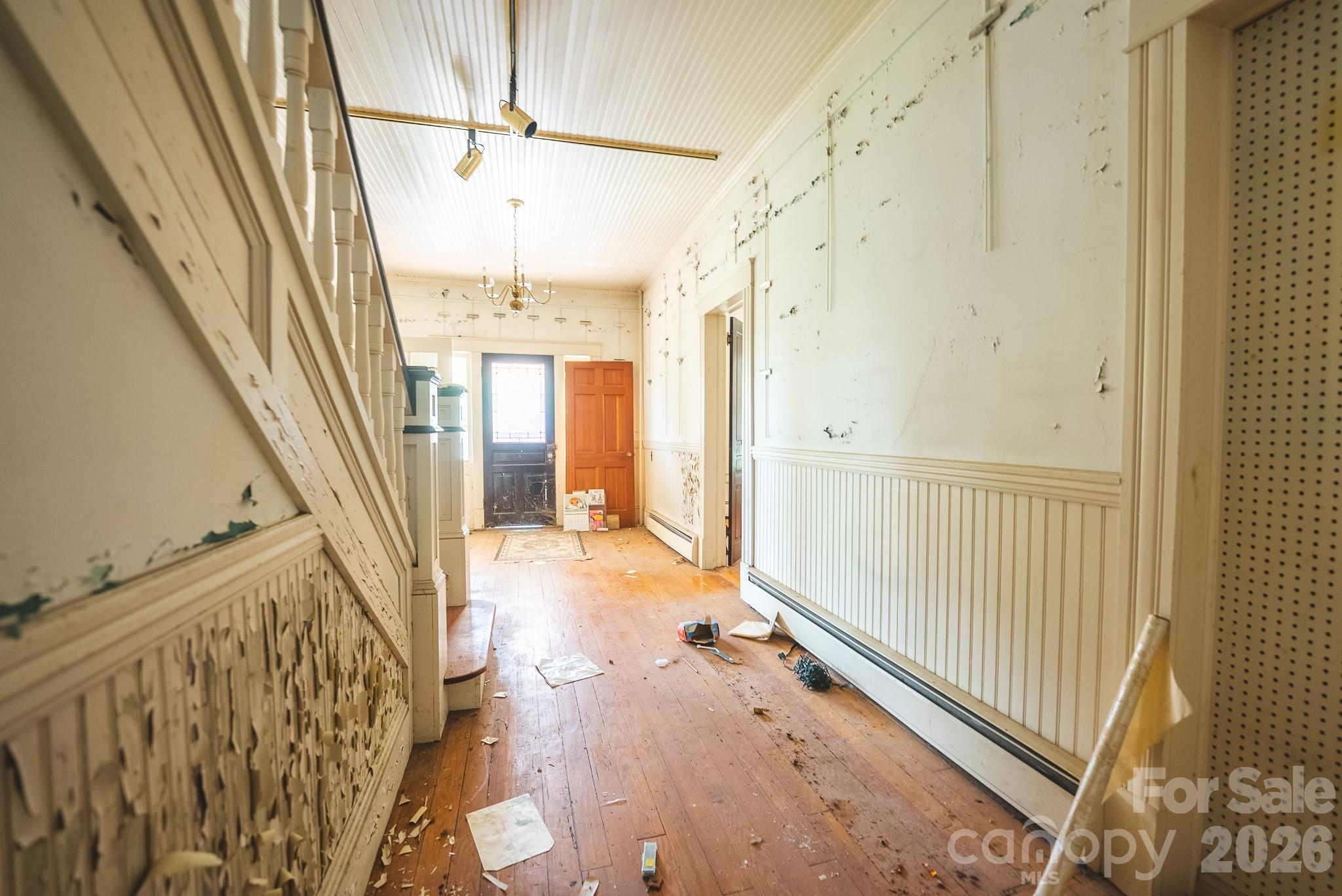 12 1st Avenue Drive Property Photo 17