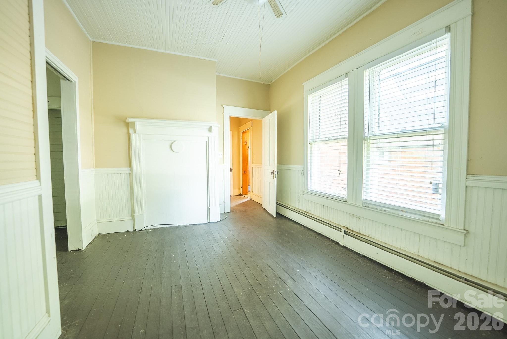 12 1st Avenue Drive Property Photo 23