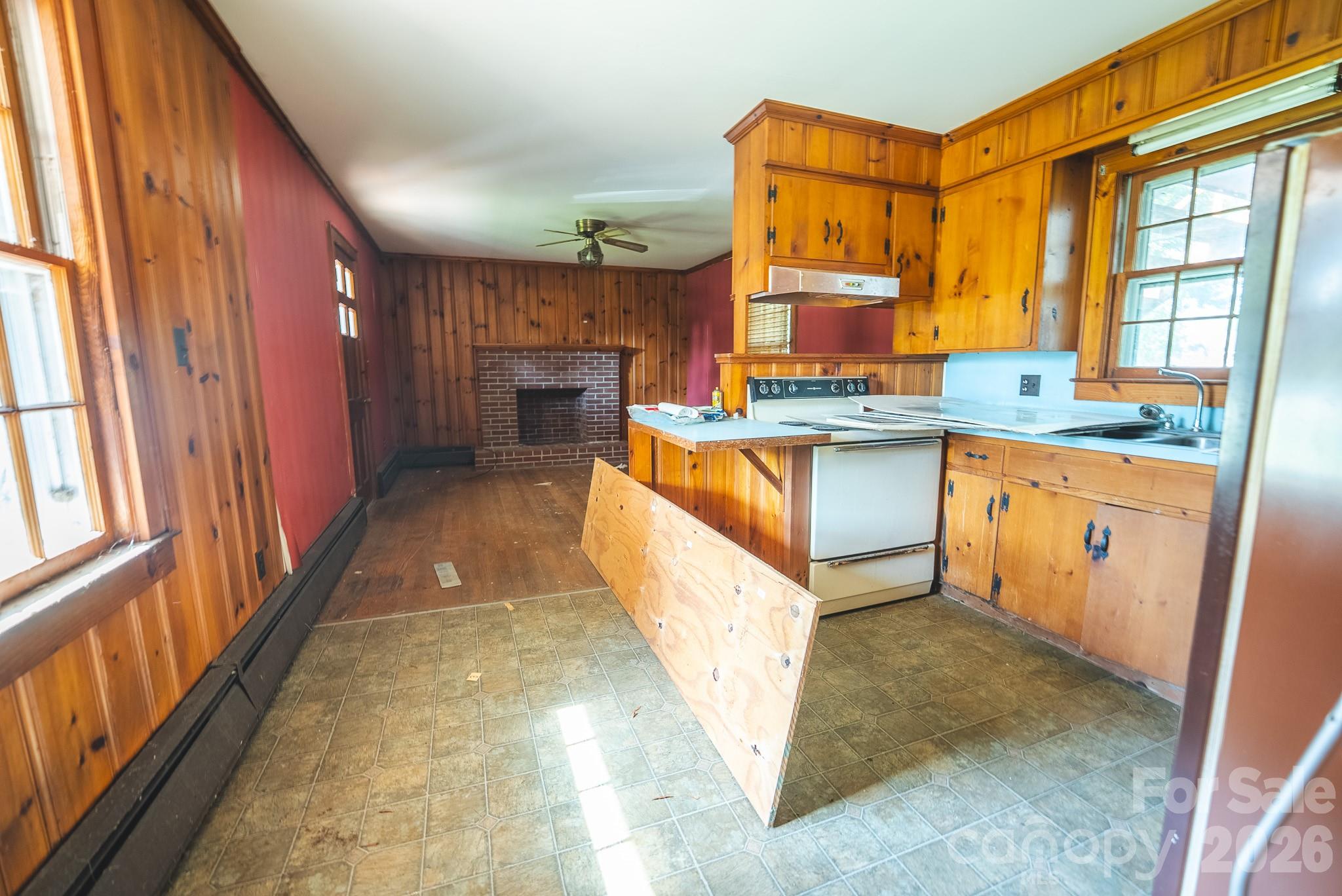 12 1st Avenue Drive Property Photo 27