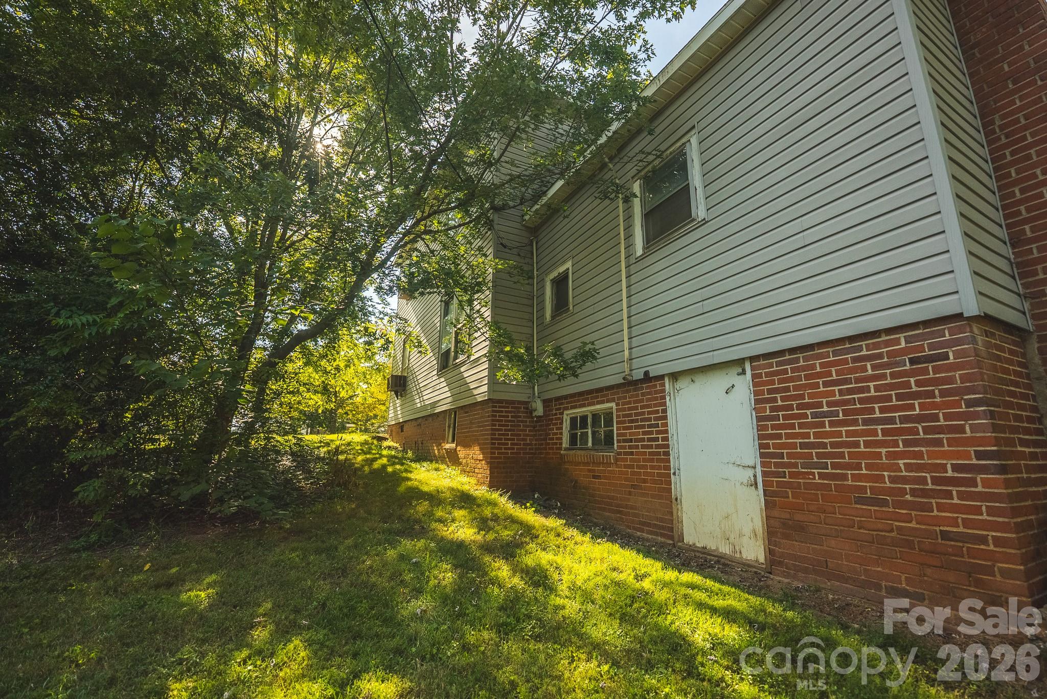 12 1st Avenue Drive Property Photo 41