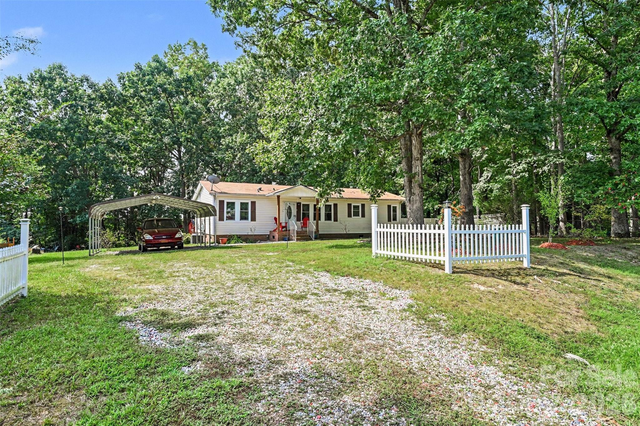 115 Red Fox Court Property Photo 4