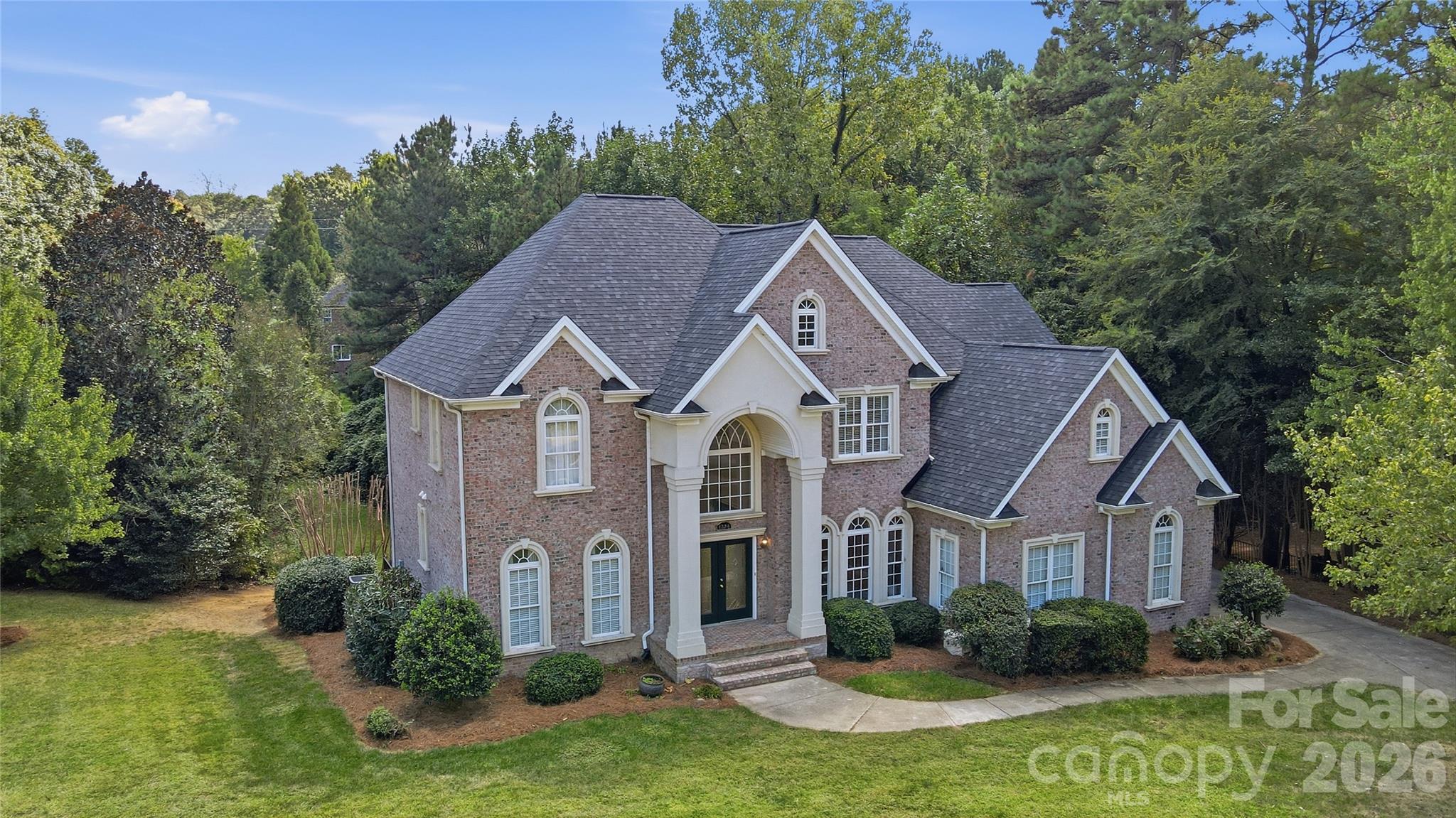 4224 Mountain Cove Drive Property Photo 3