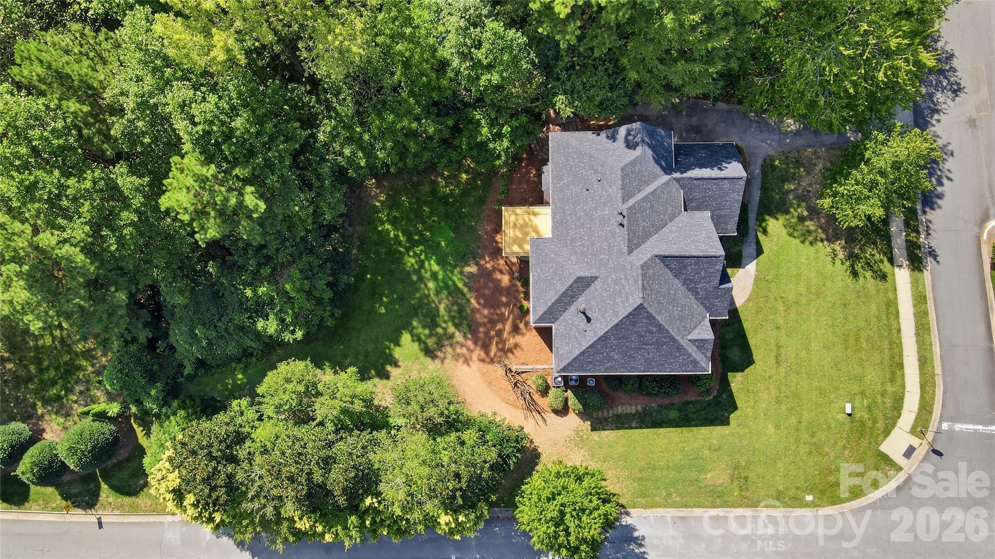 4224 Mountain Cove Drive Property Photo 4