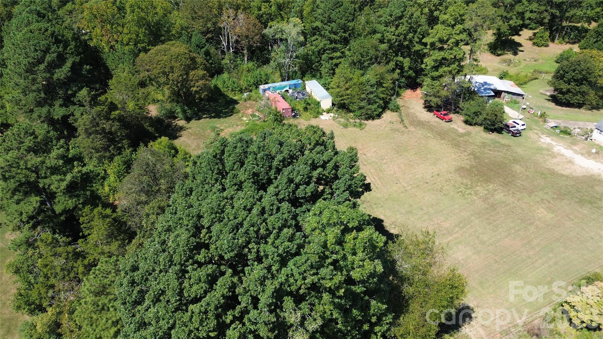 1466 King Road Property Photo 9