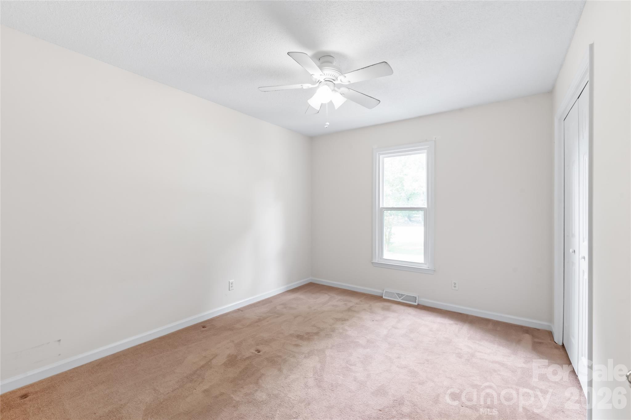 1011 Robin Lane Property Photo 15