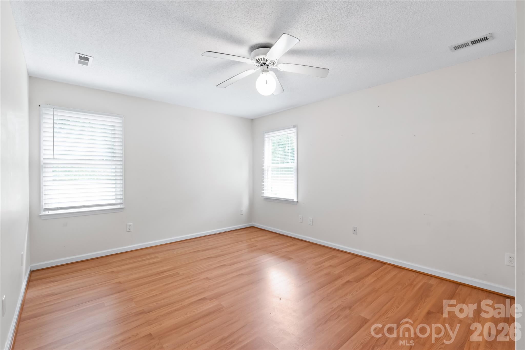 1011 Robin Lane Property Photo 31