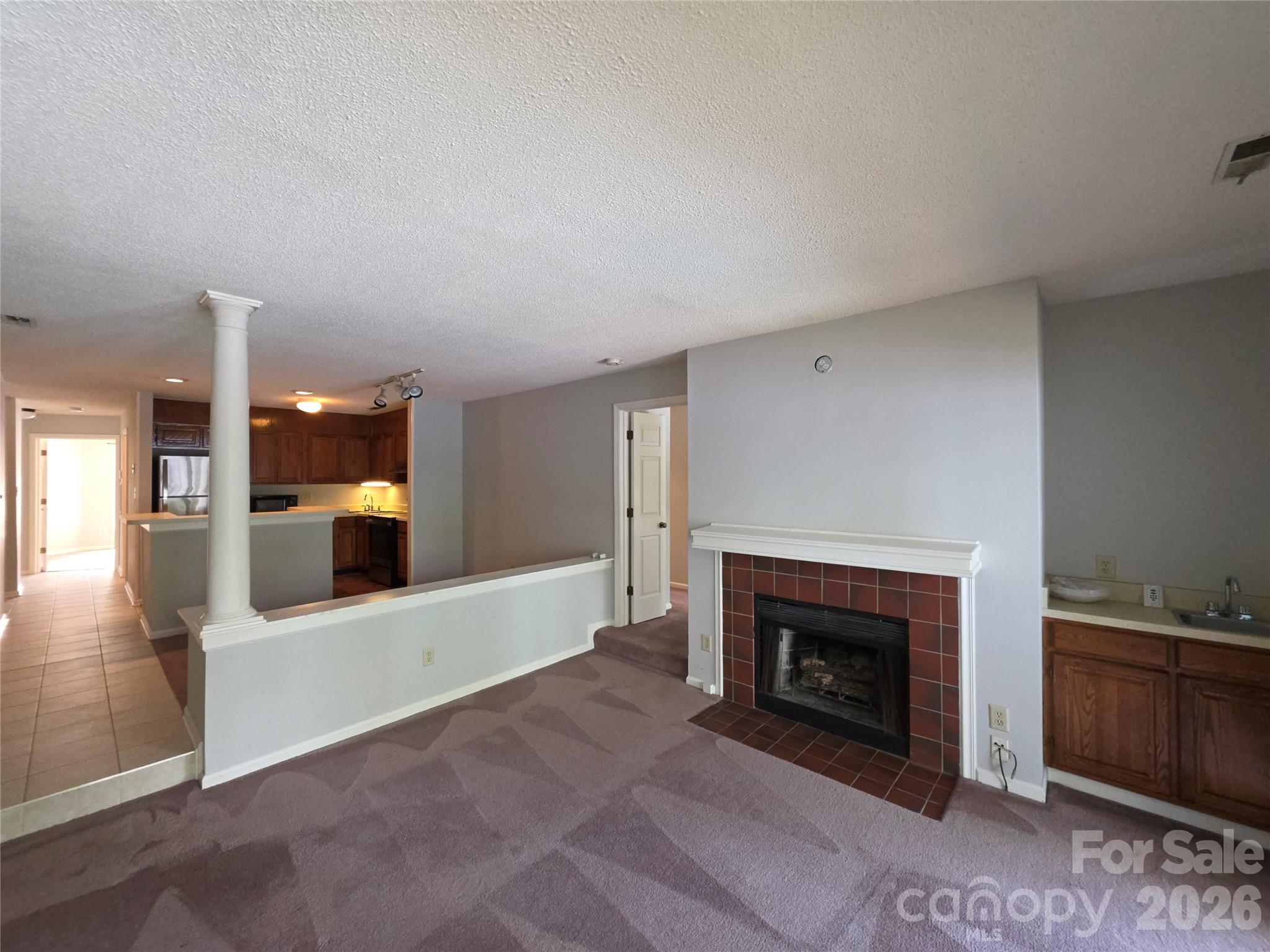 323 Northwest Drive Property Photo 12