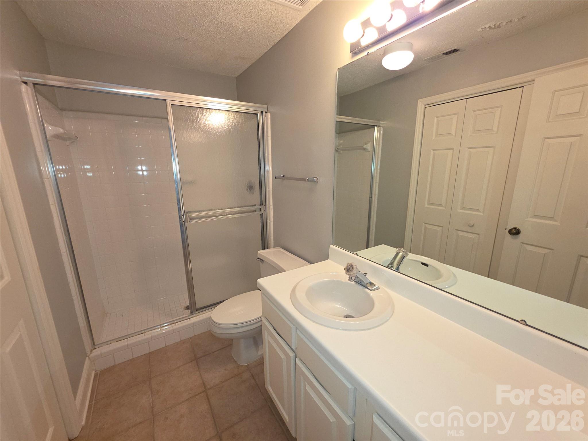 323 Northwest Drive Property Photo 22