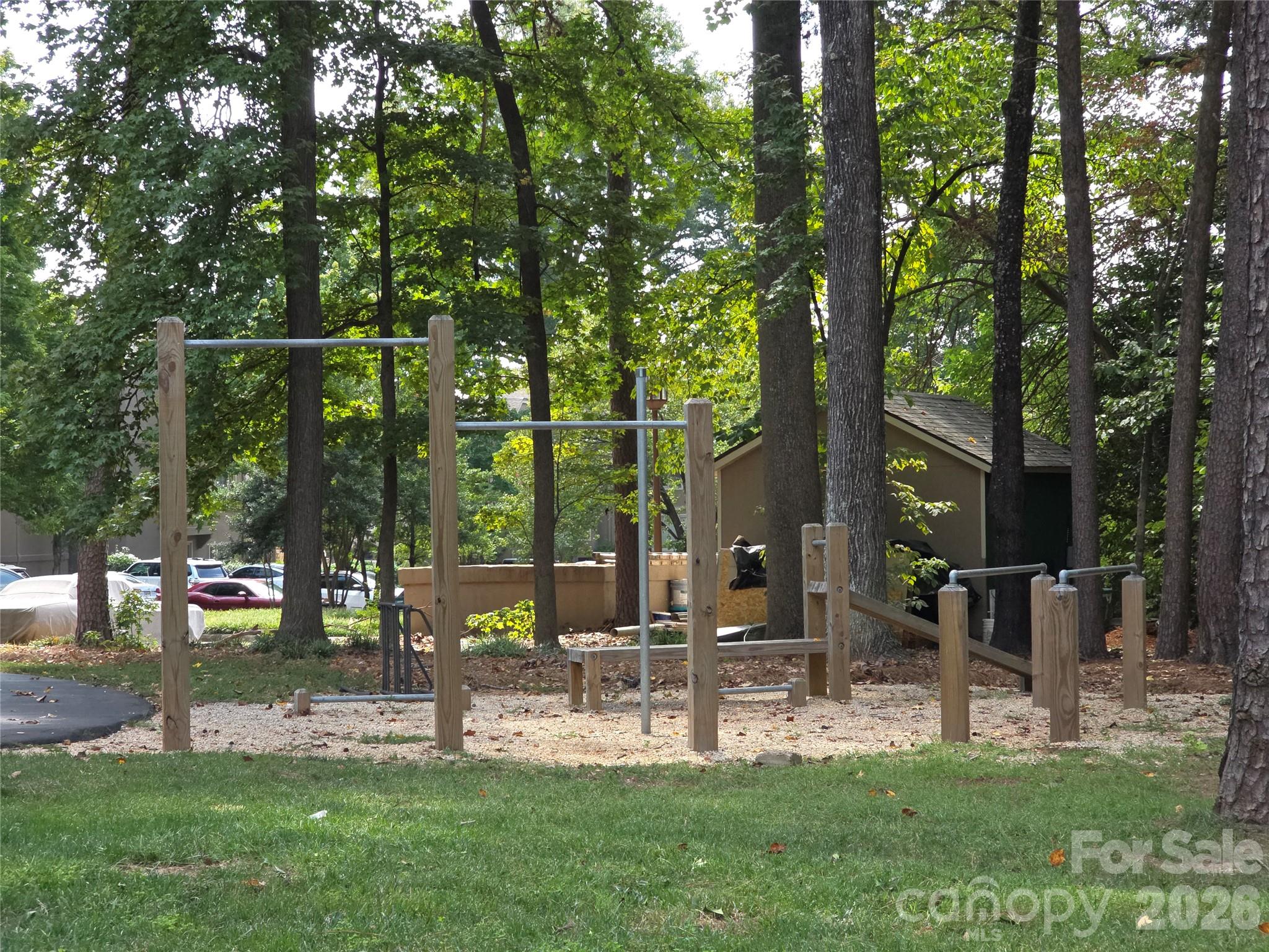 323 Northwest Drive Property Photo 40