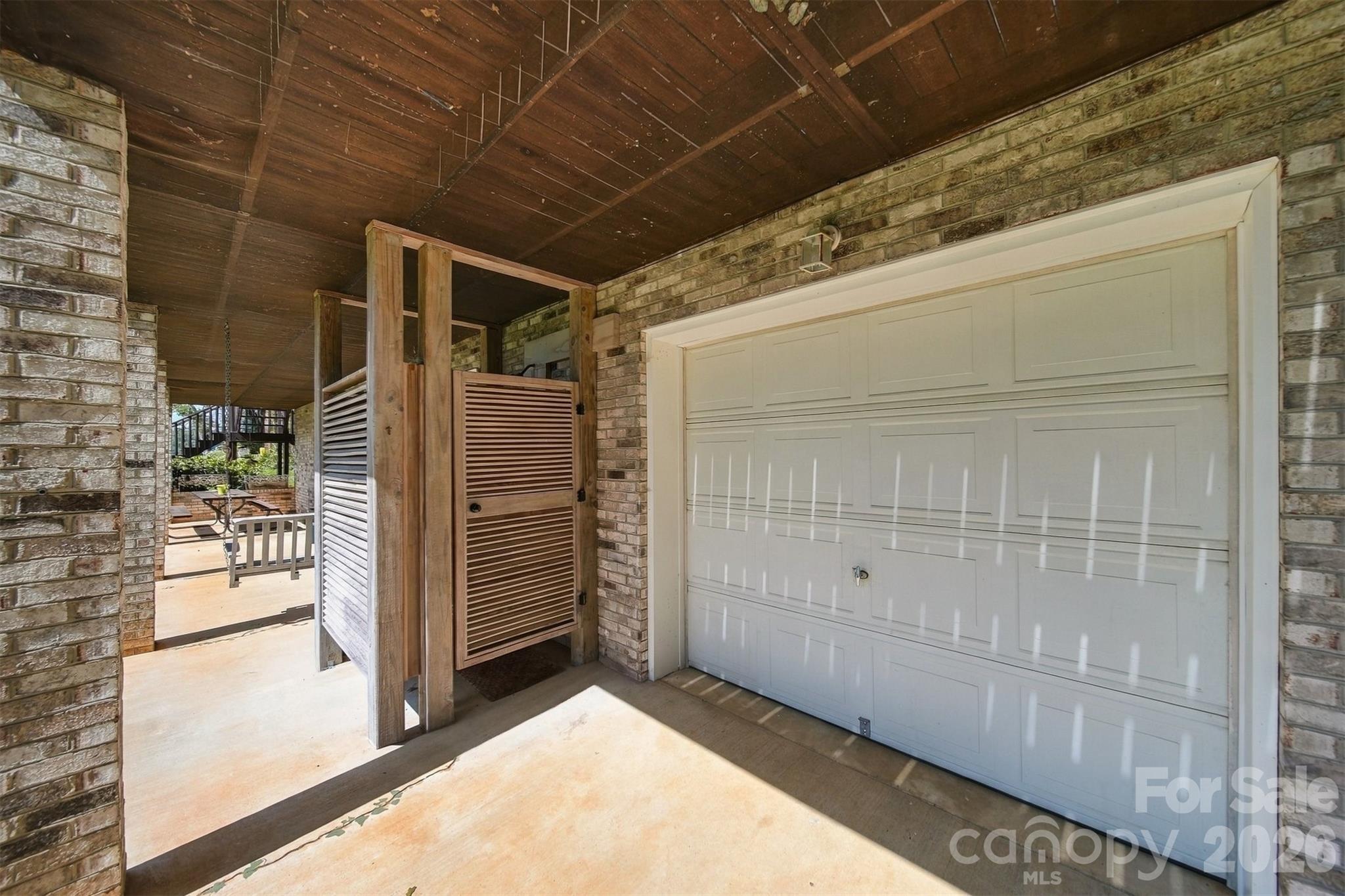 81 Emerald Point Drive Property Photo 29
