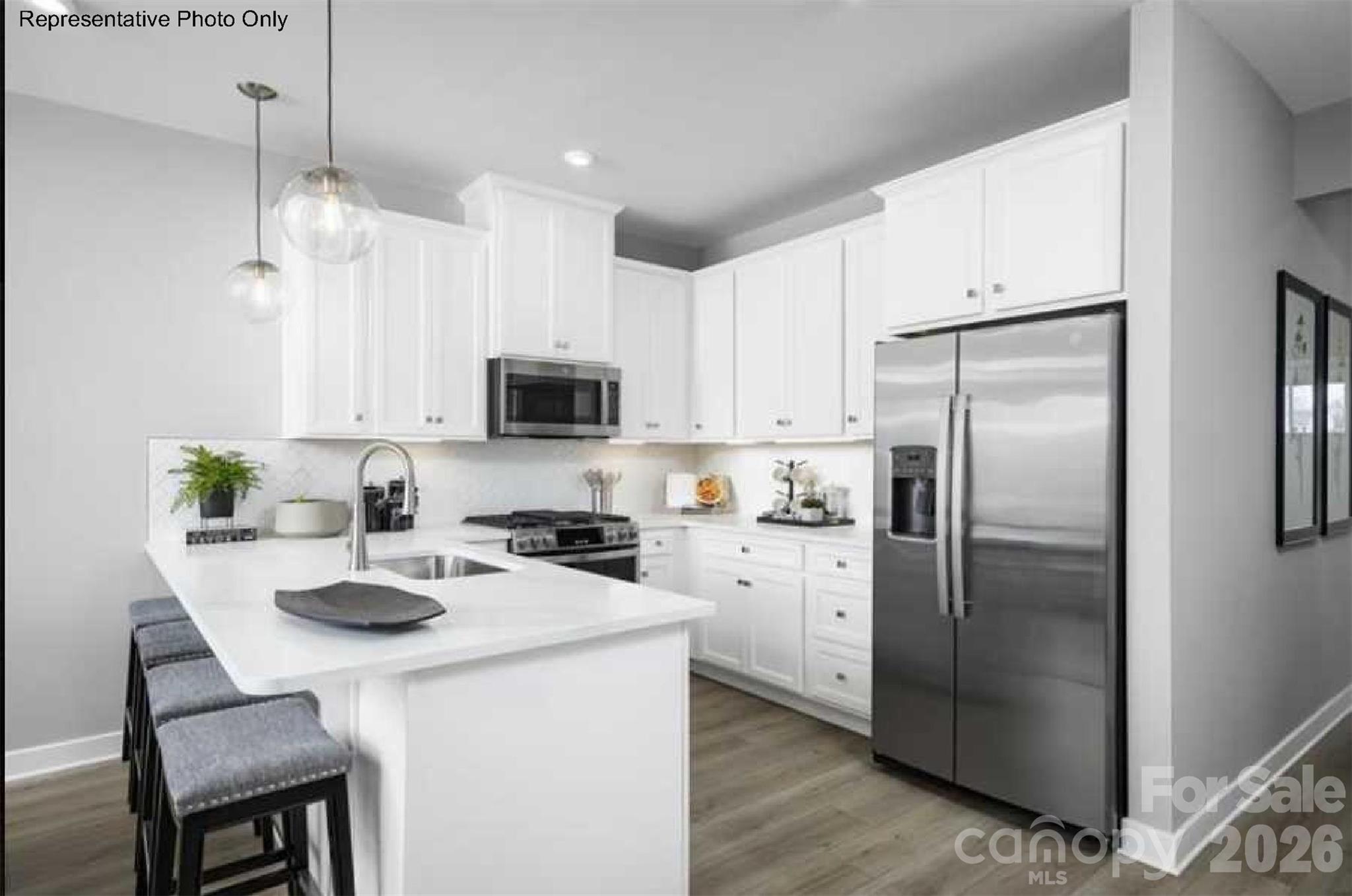 2262 Flicker Road Property Photo 2