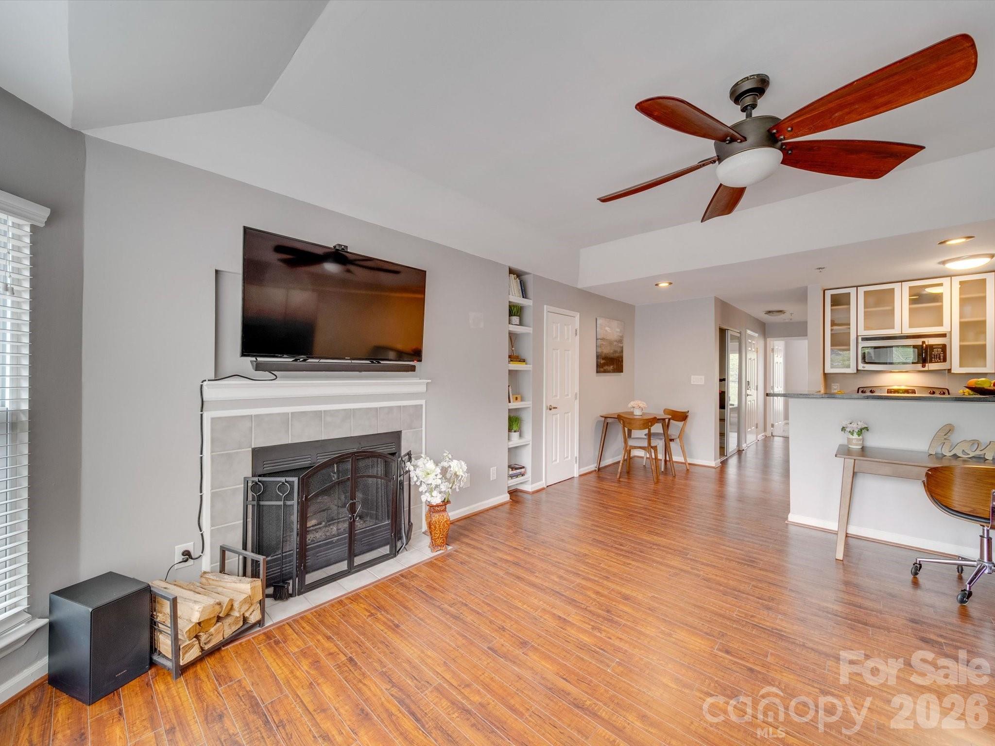 517 N Graham Street 3c Property Photo 8