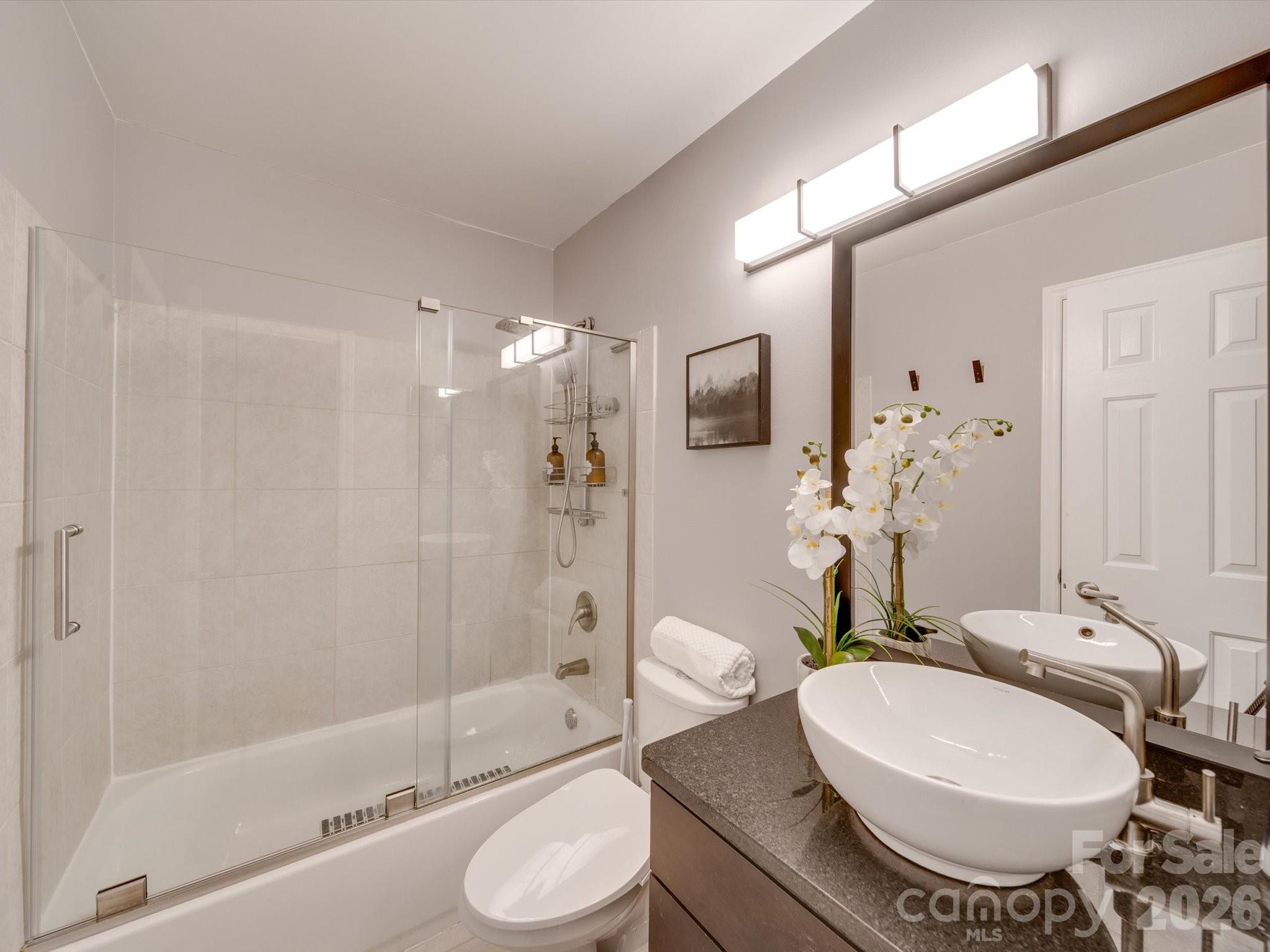 517 N Graham Street 3c Property Photo 15