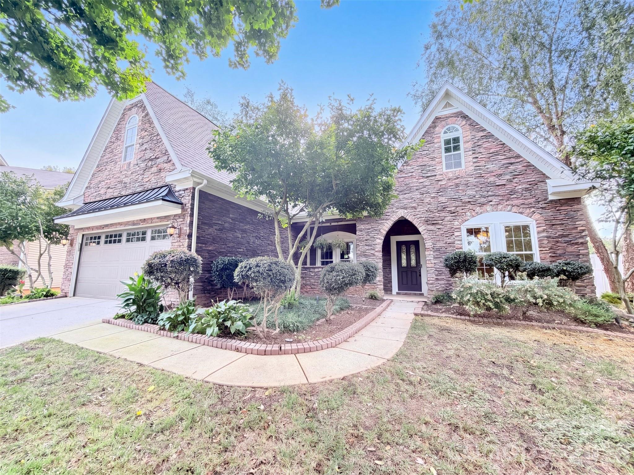 15203 Gathering Court Property Photo 1