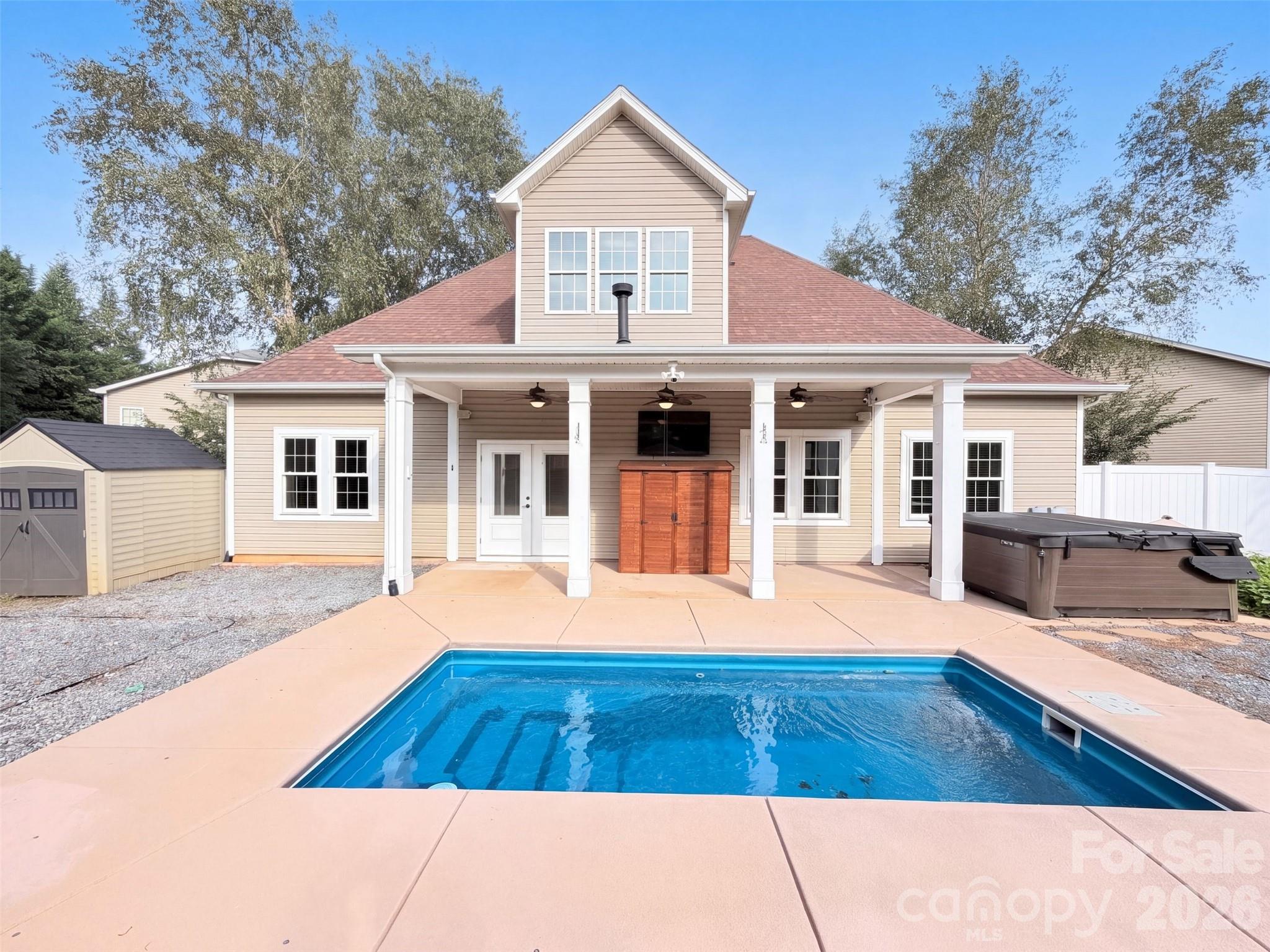 15203 Gathering Court Property Photo 7