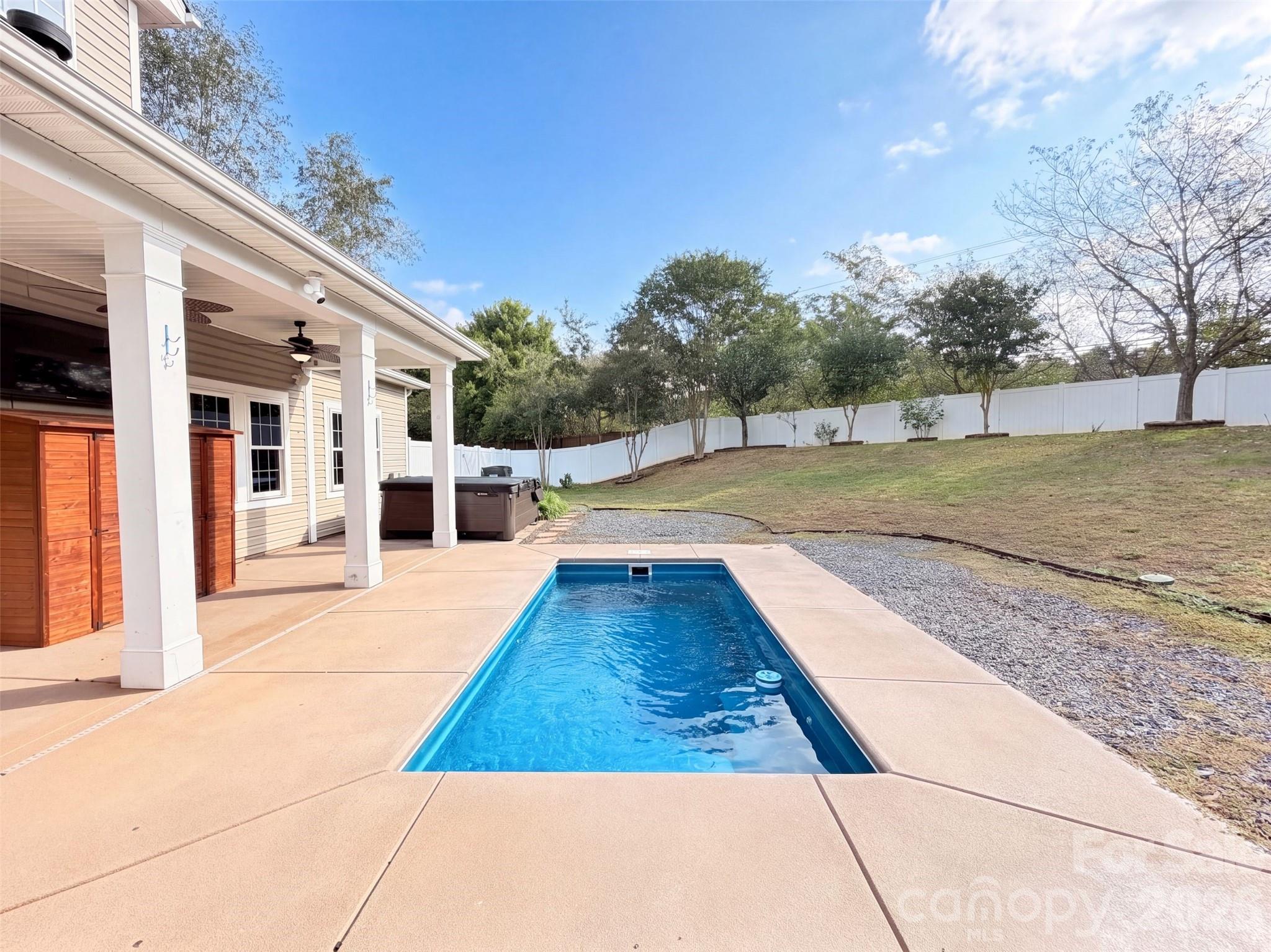 15203 Gathering Court Property Photo 21