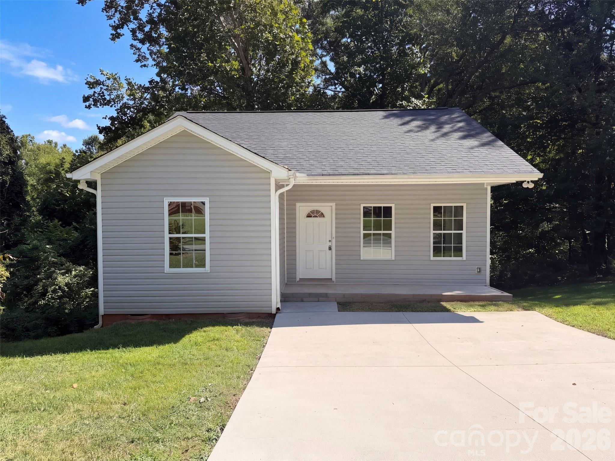 604 Stewart Court Property Photo 1