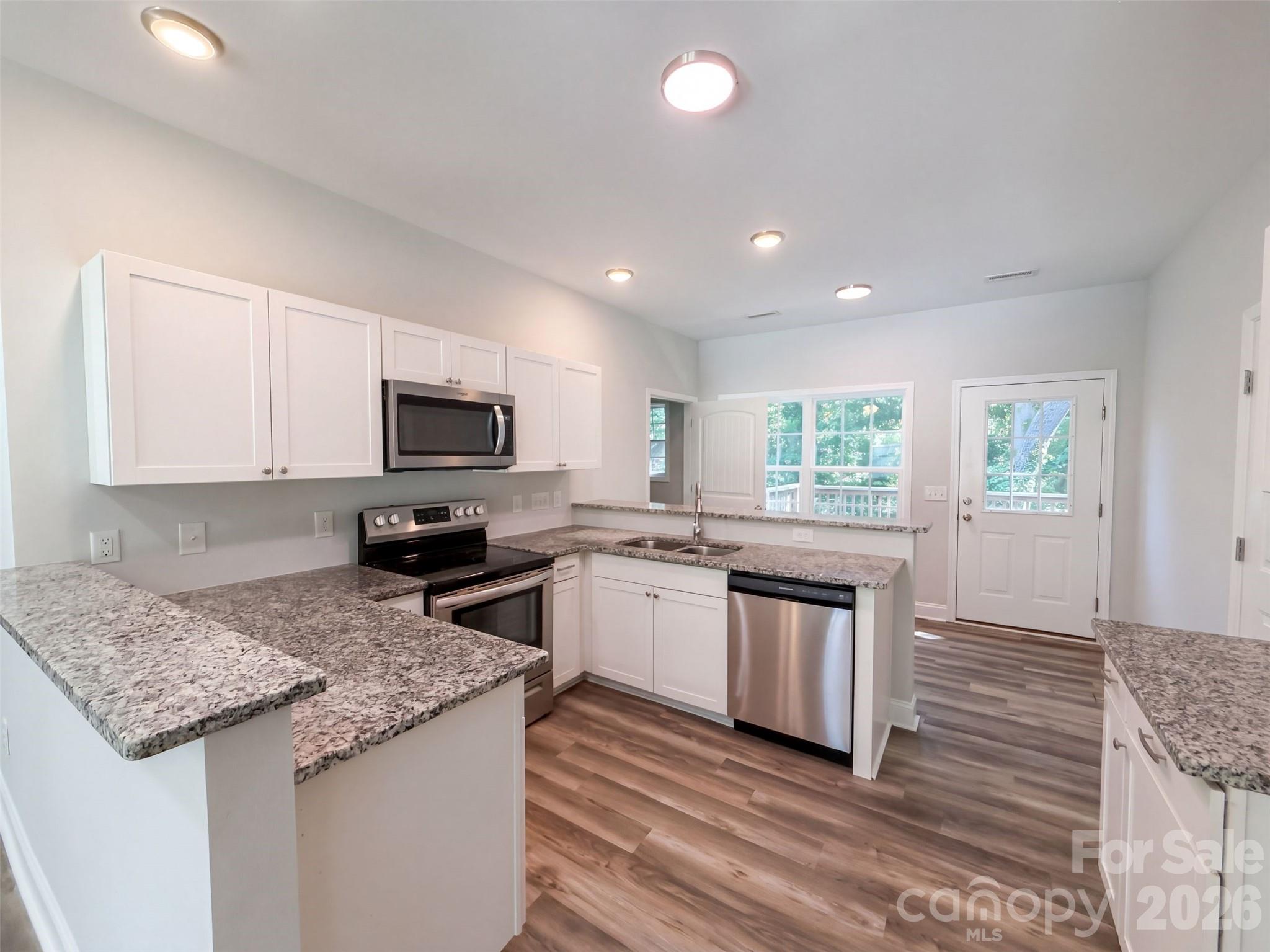 604 Stewart Court Property Photo 2