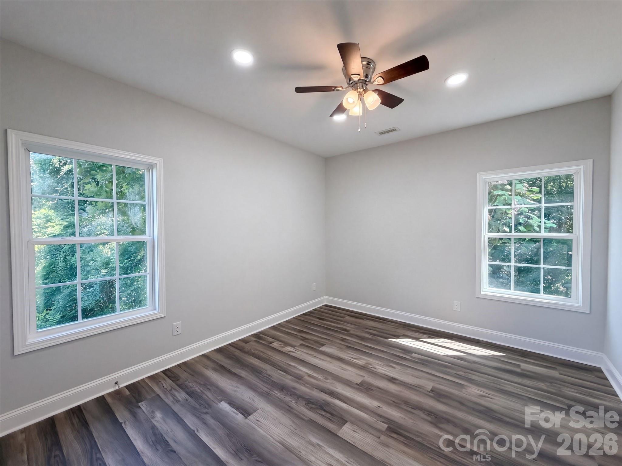 604 Stewart Court Property Photo 4