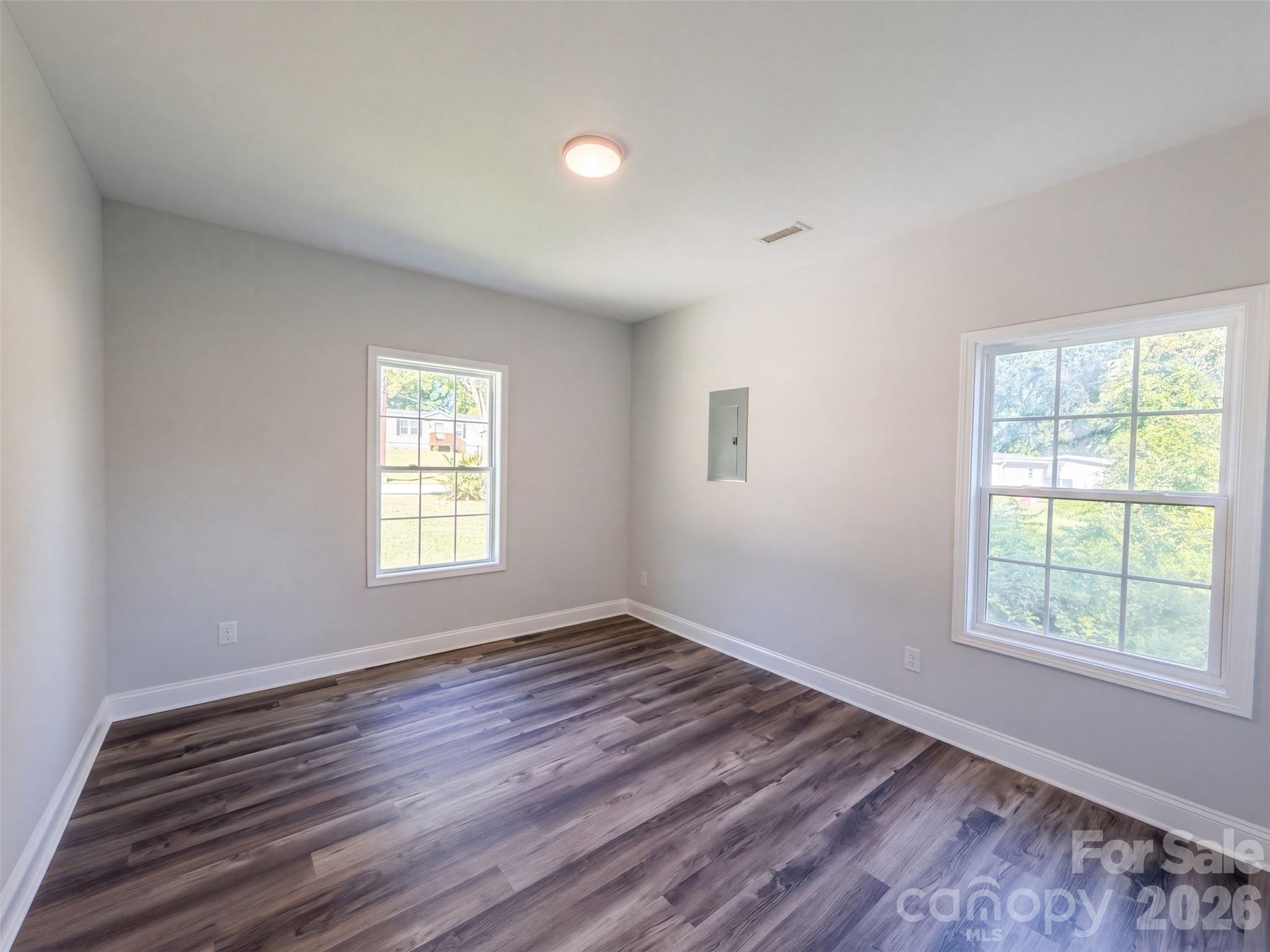 604 Stewart Court Property Photo 10