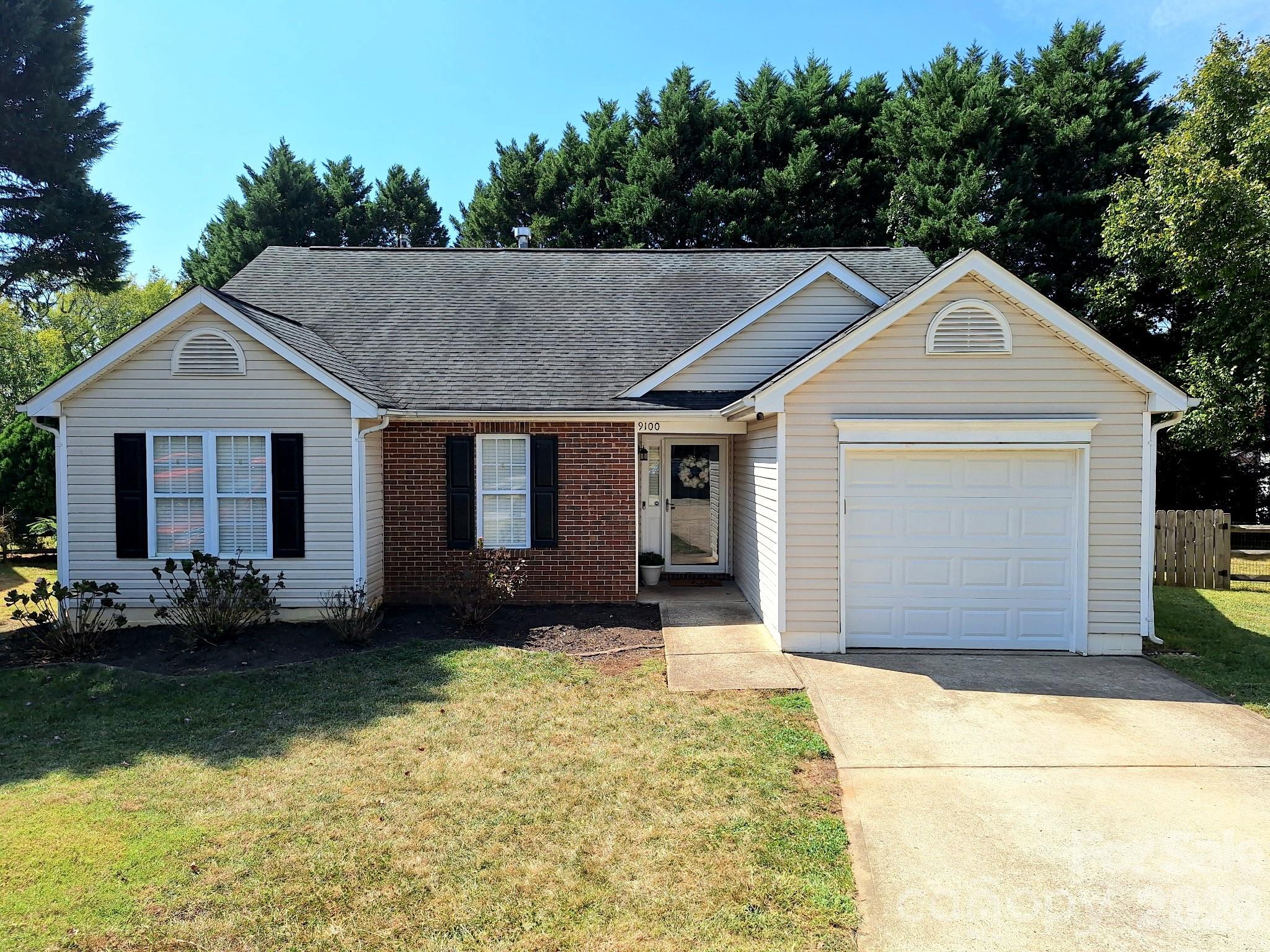 9100 Royal Highlands Court Property Photo 1