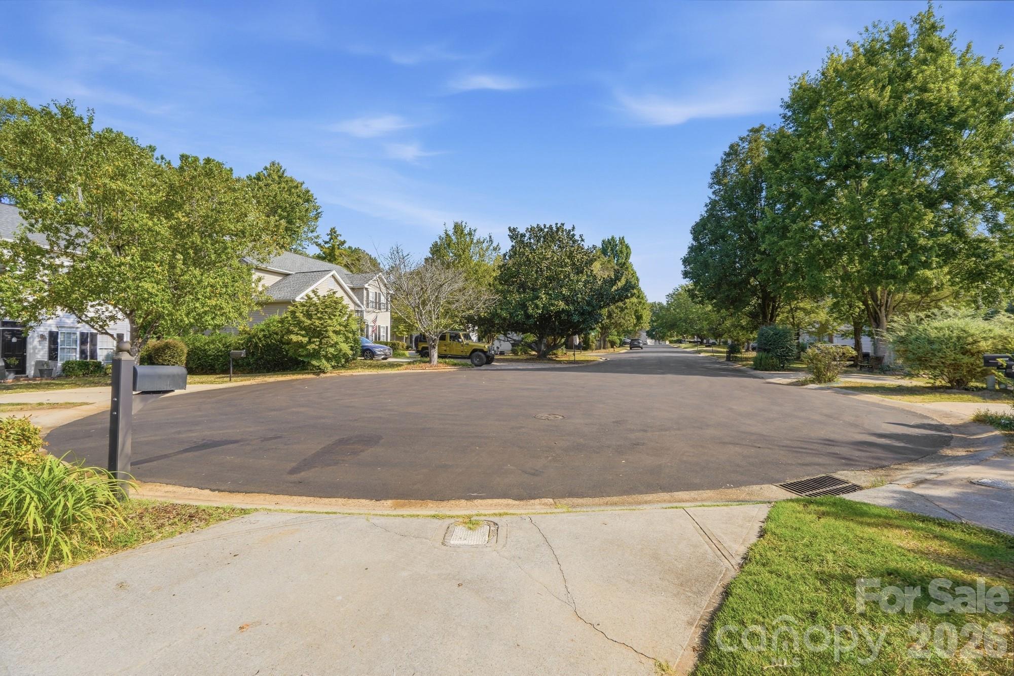 9100 Royal Highlands Court Property Photo 6