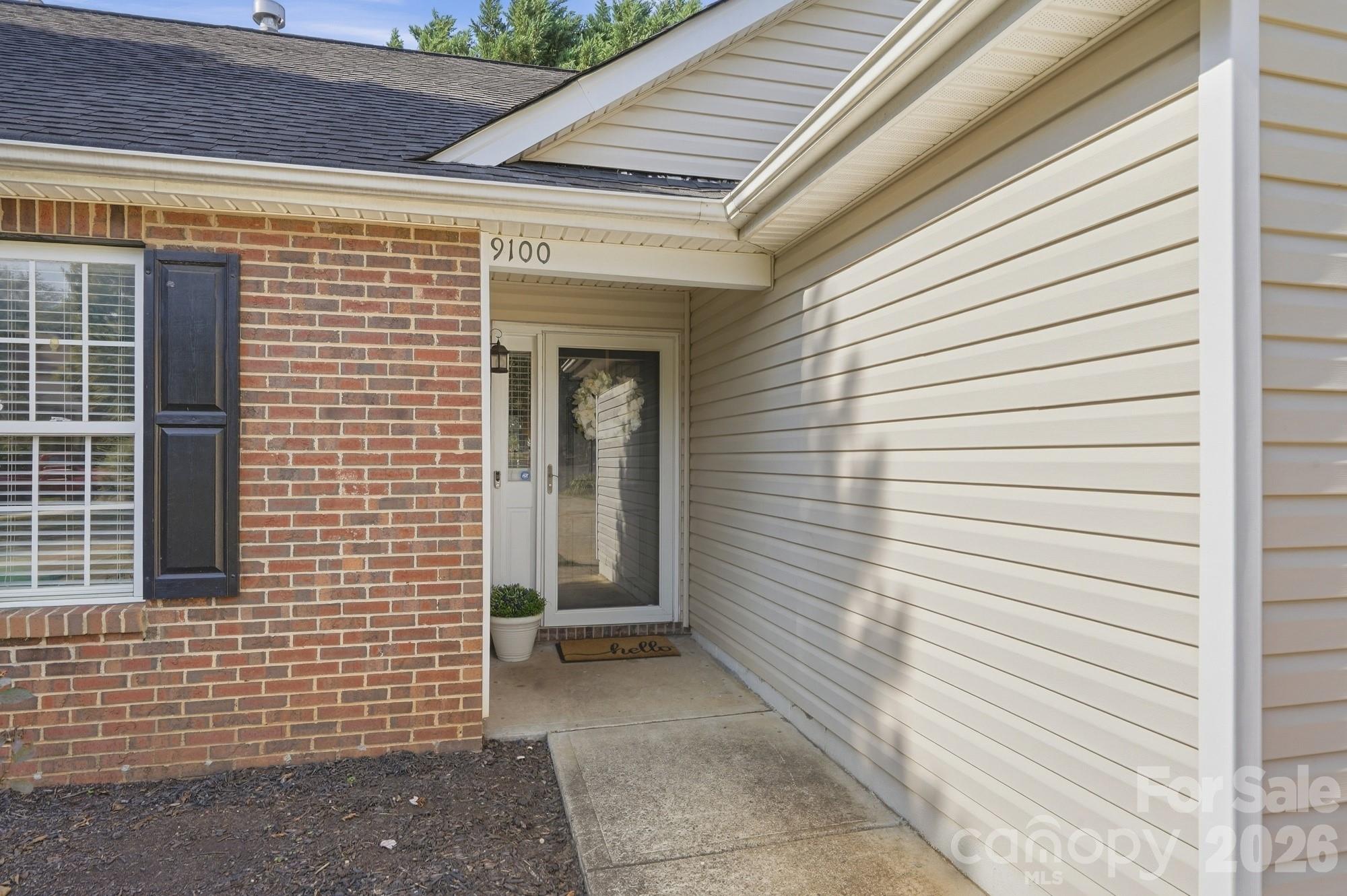 9100 Royal Highlands Court Property Photo 7