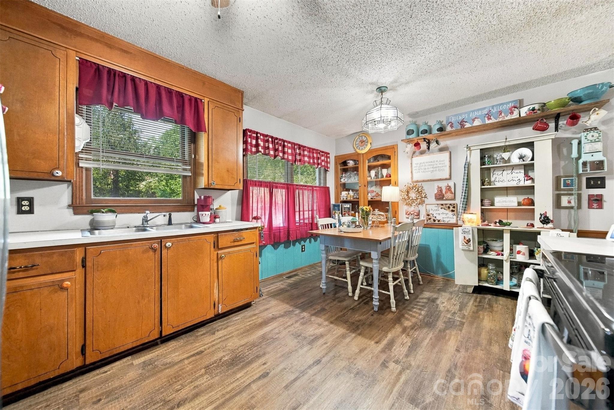 3115 10th Avenue Property Photo 9