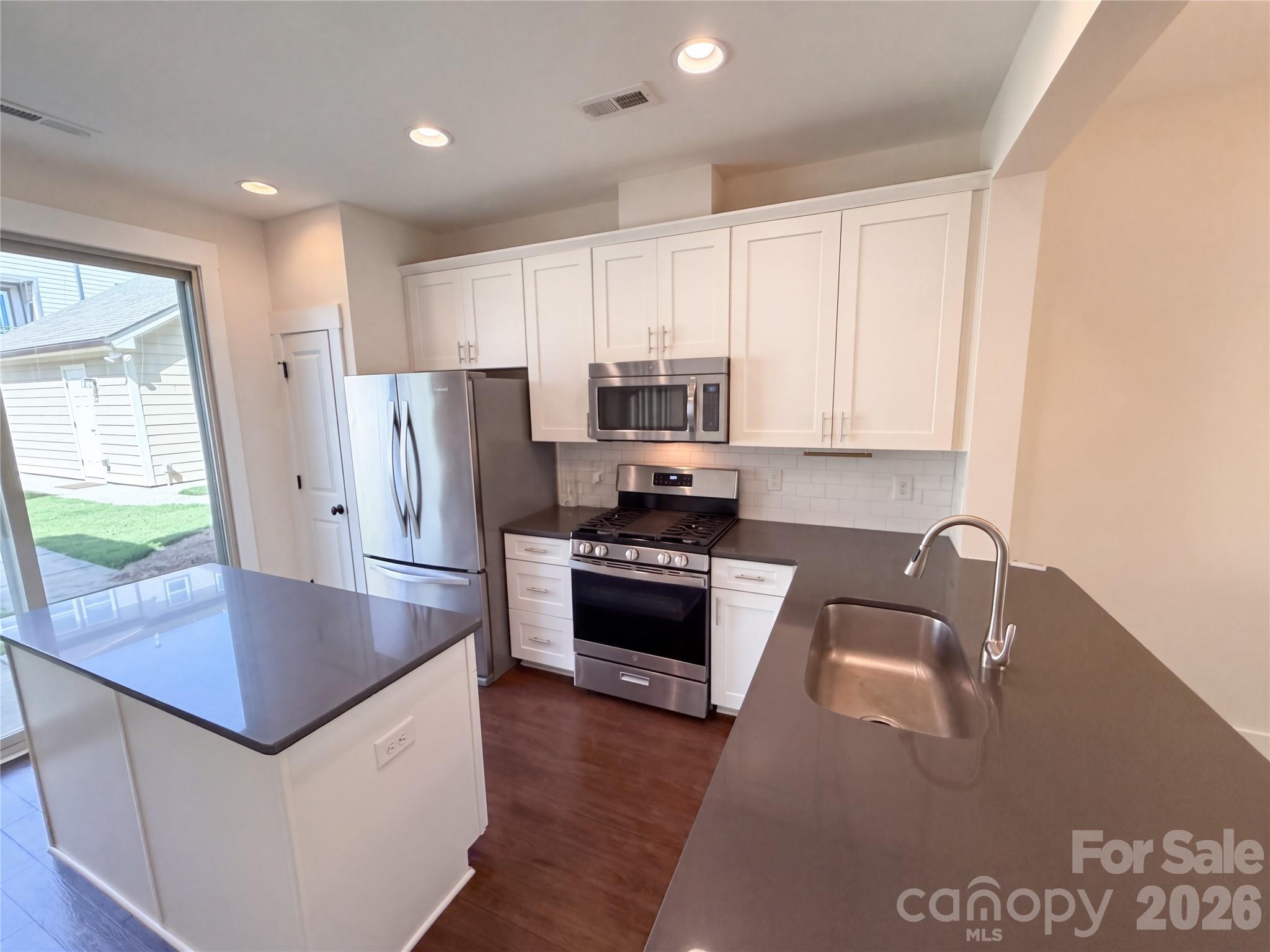 1628 Pat Garrett Street Property Photo 8
