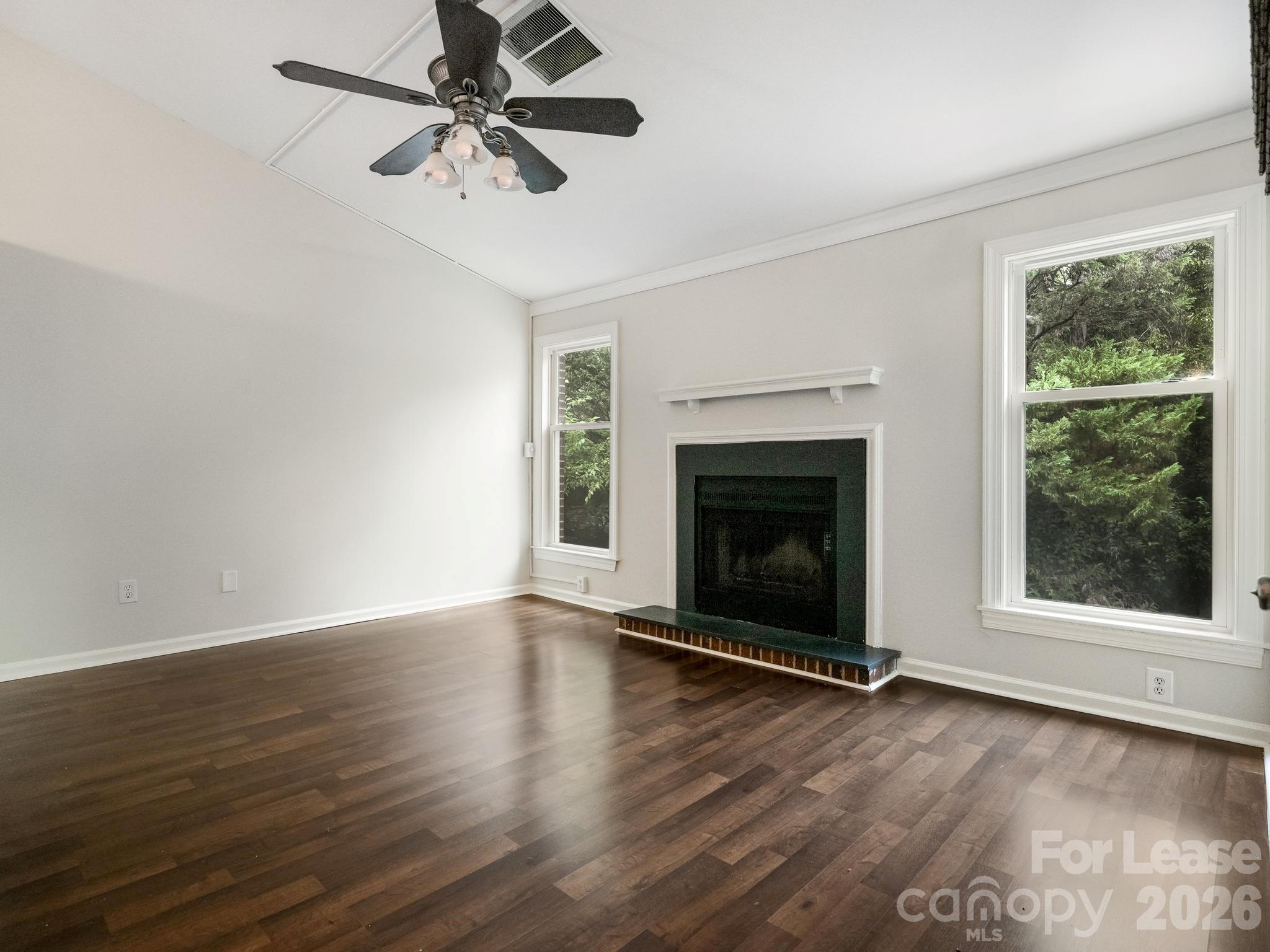 430 Queens Road 632 Property Photo 4