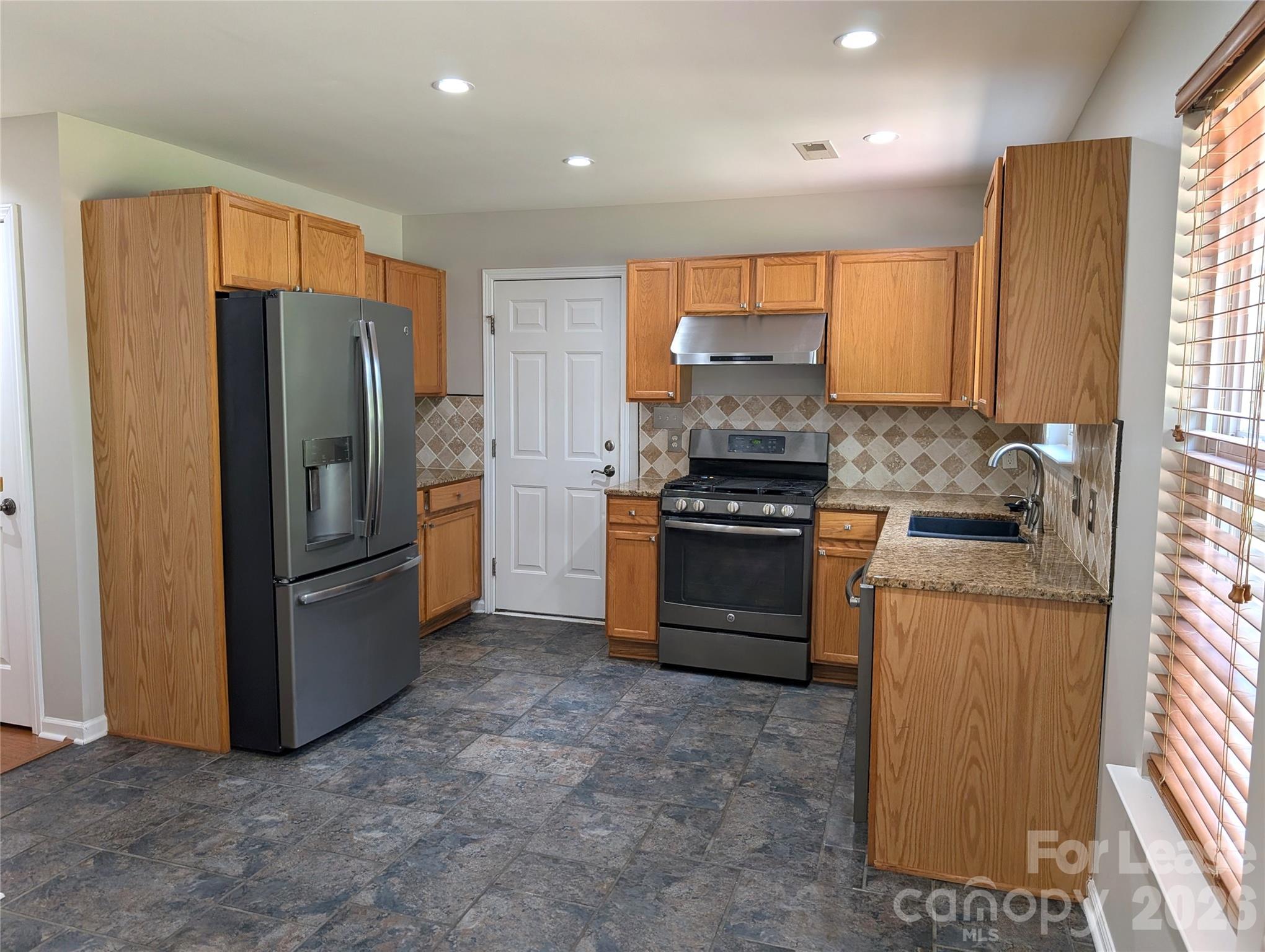 9935 Redbud Tree Court Property Photo 3