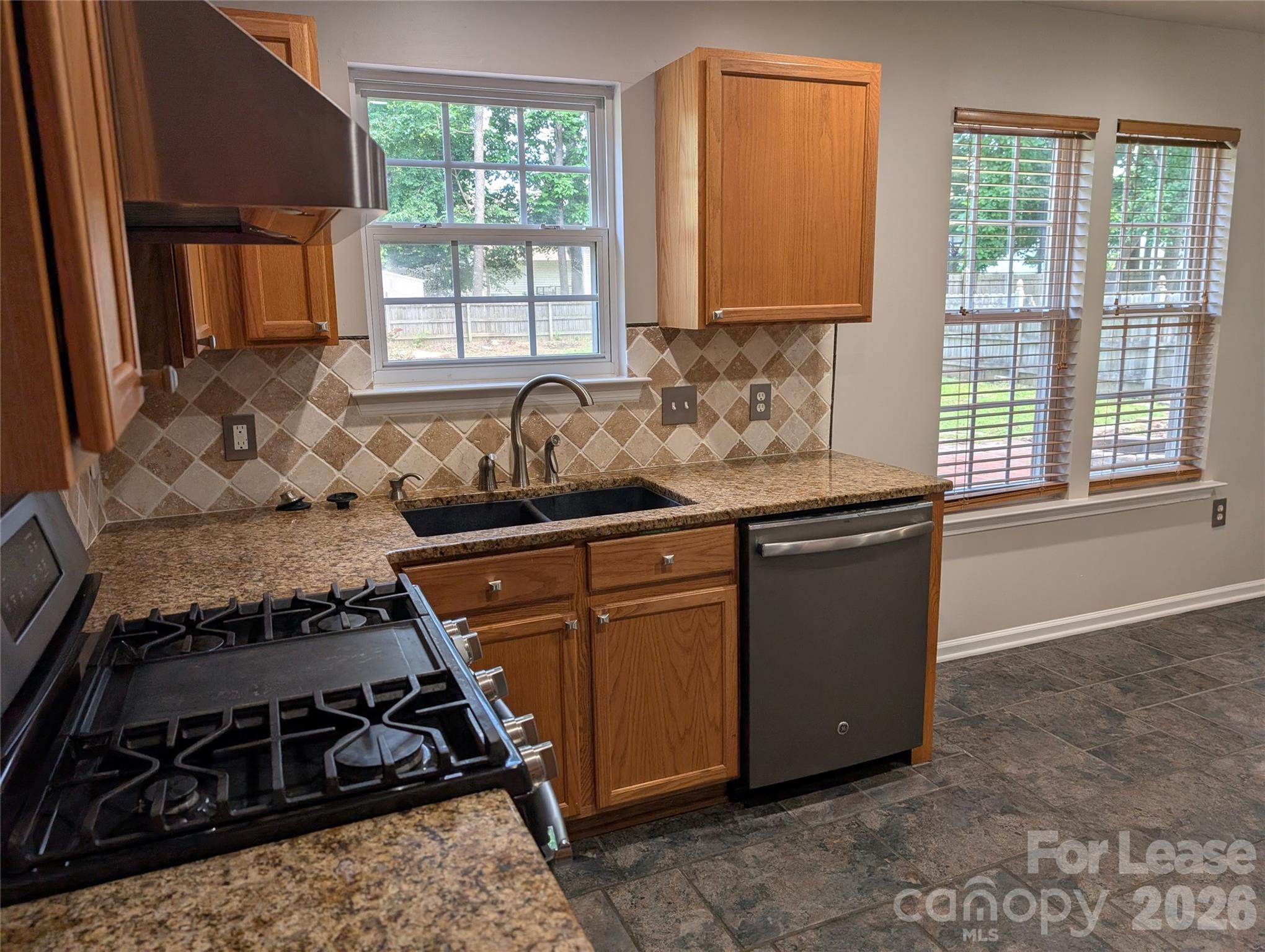 9935 Redbud Tree Court Property Photo 6
