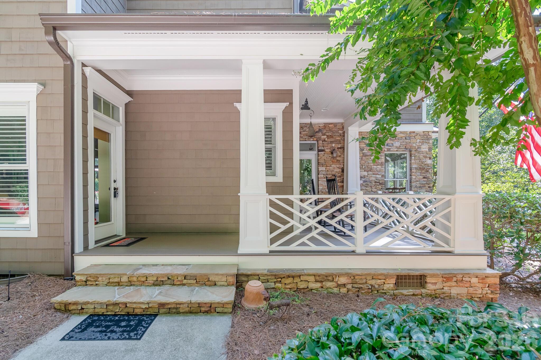 121 Seabury Drive Property Photo 3