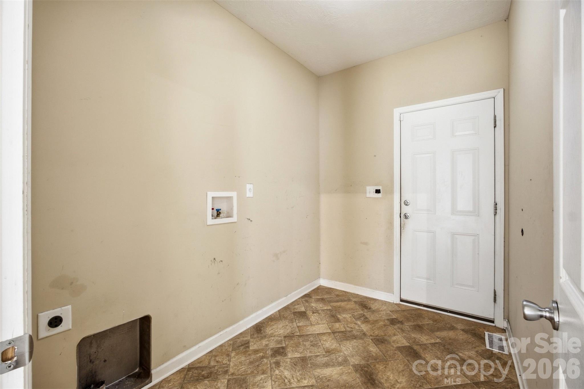 235 Summer Place Drive Property Photo 13